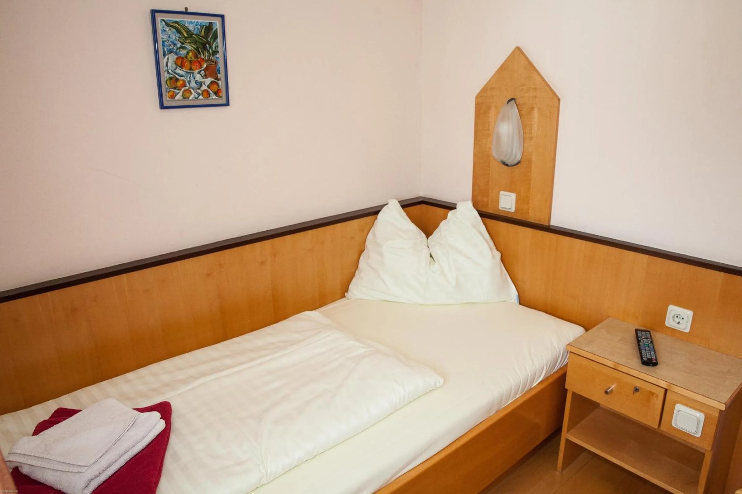 Photo of the whole room, Bed in Gasthof Roderich Hotel