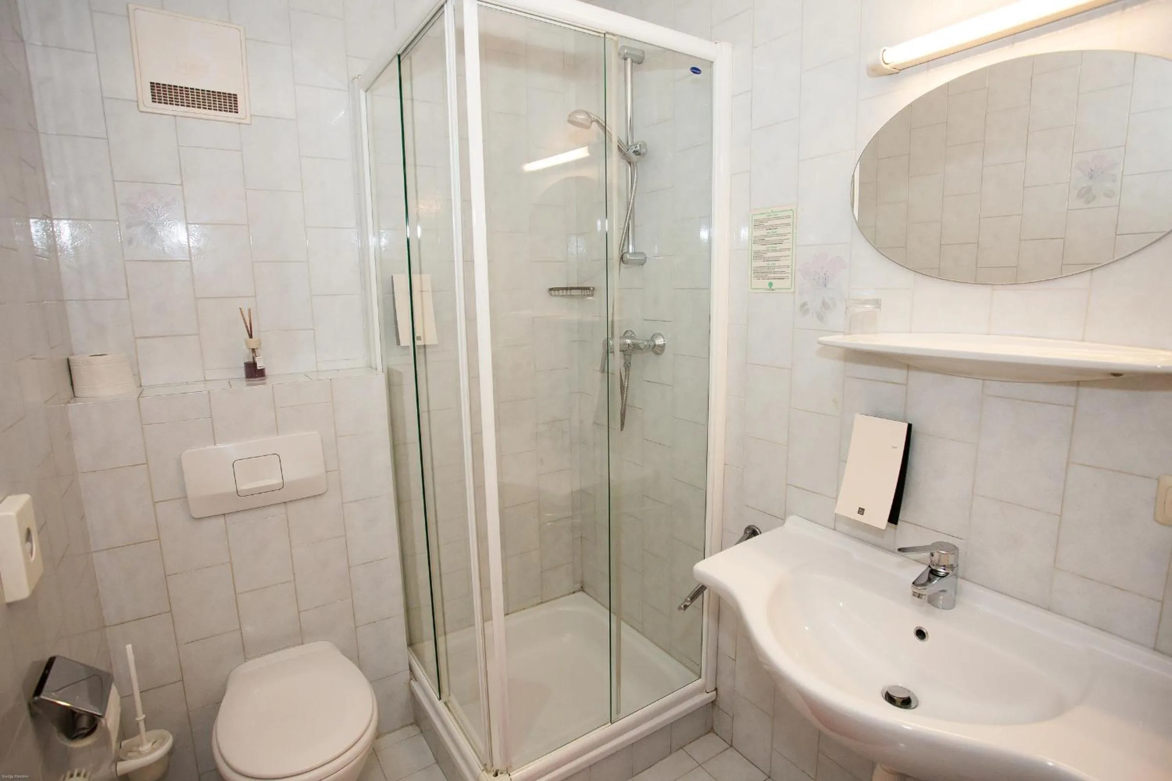 Bathroom in Gasthof Roderich Hotel