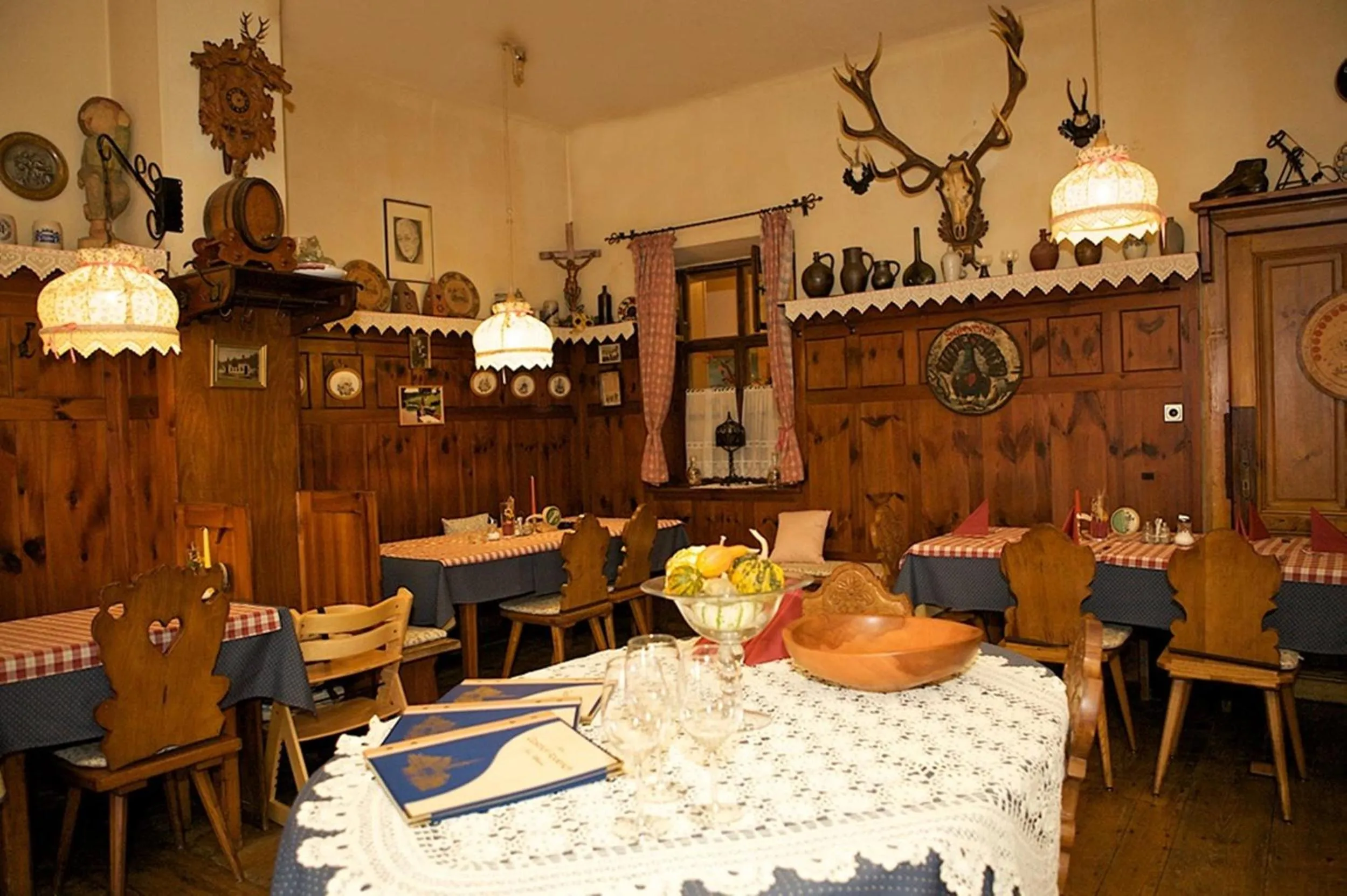 Restaurant/places to eat in Gasthof Roderich Hotel