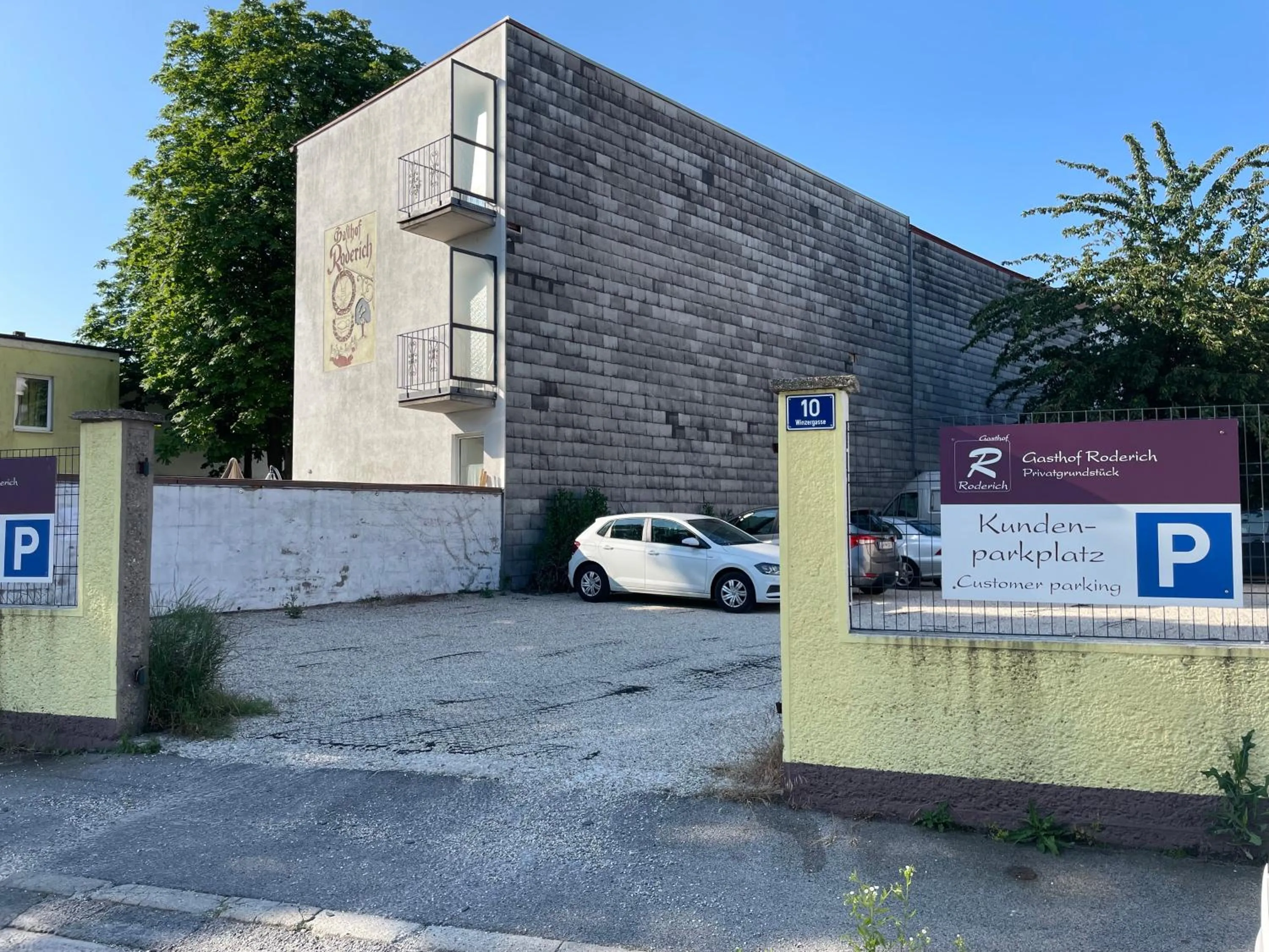 Parking in Gasthof Roderich Hotel