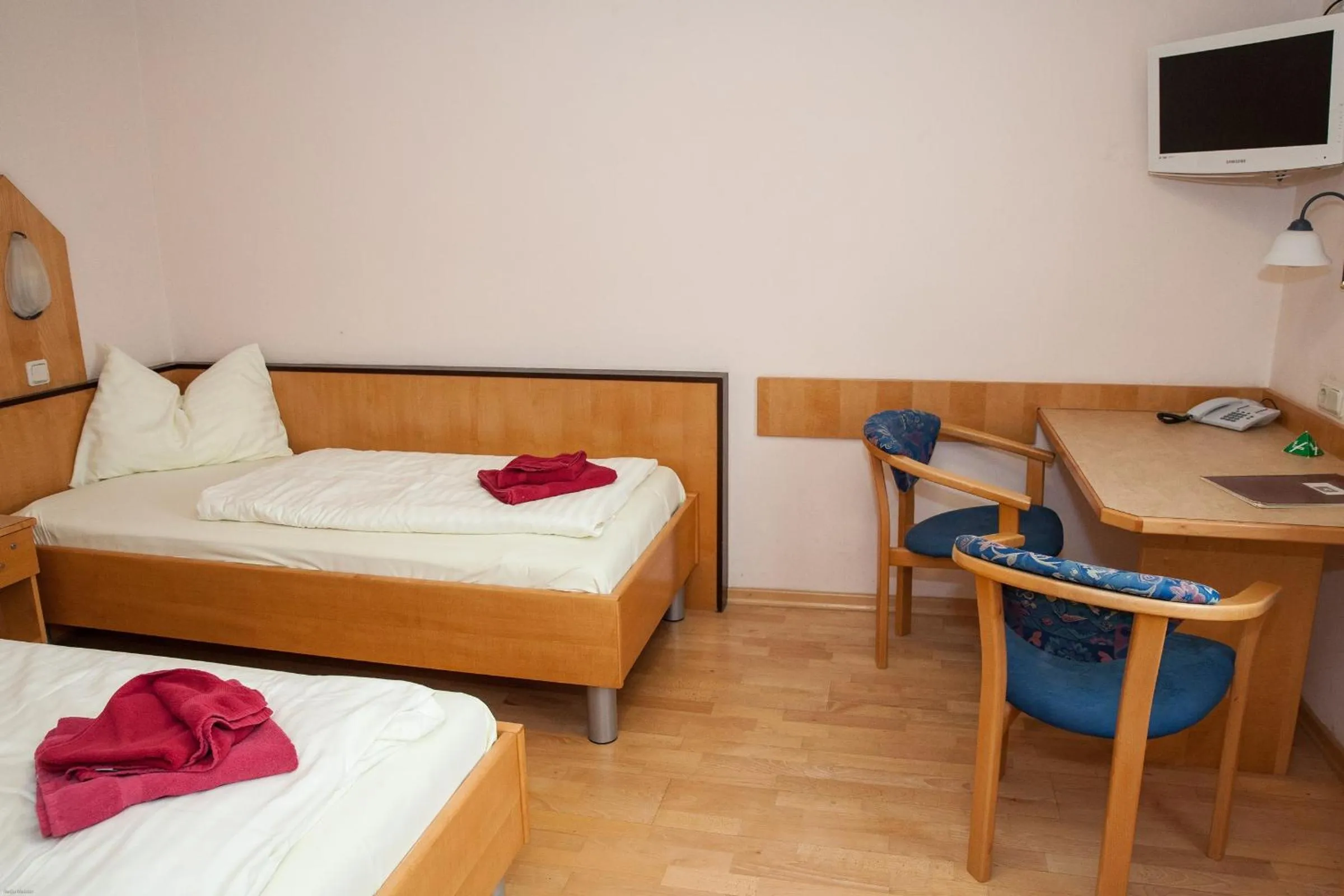 Photo of the whole room, Bed in Gasthof Roderich Hotel