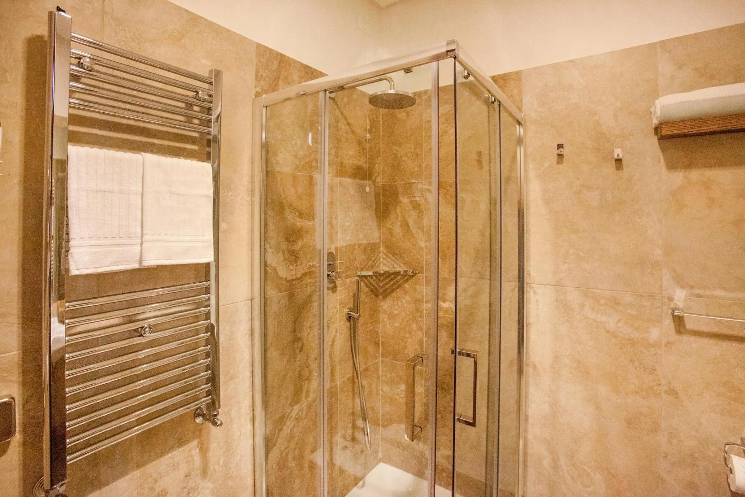 Shower in B&B Dimora San Felice
