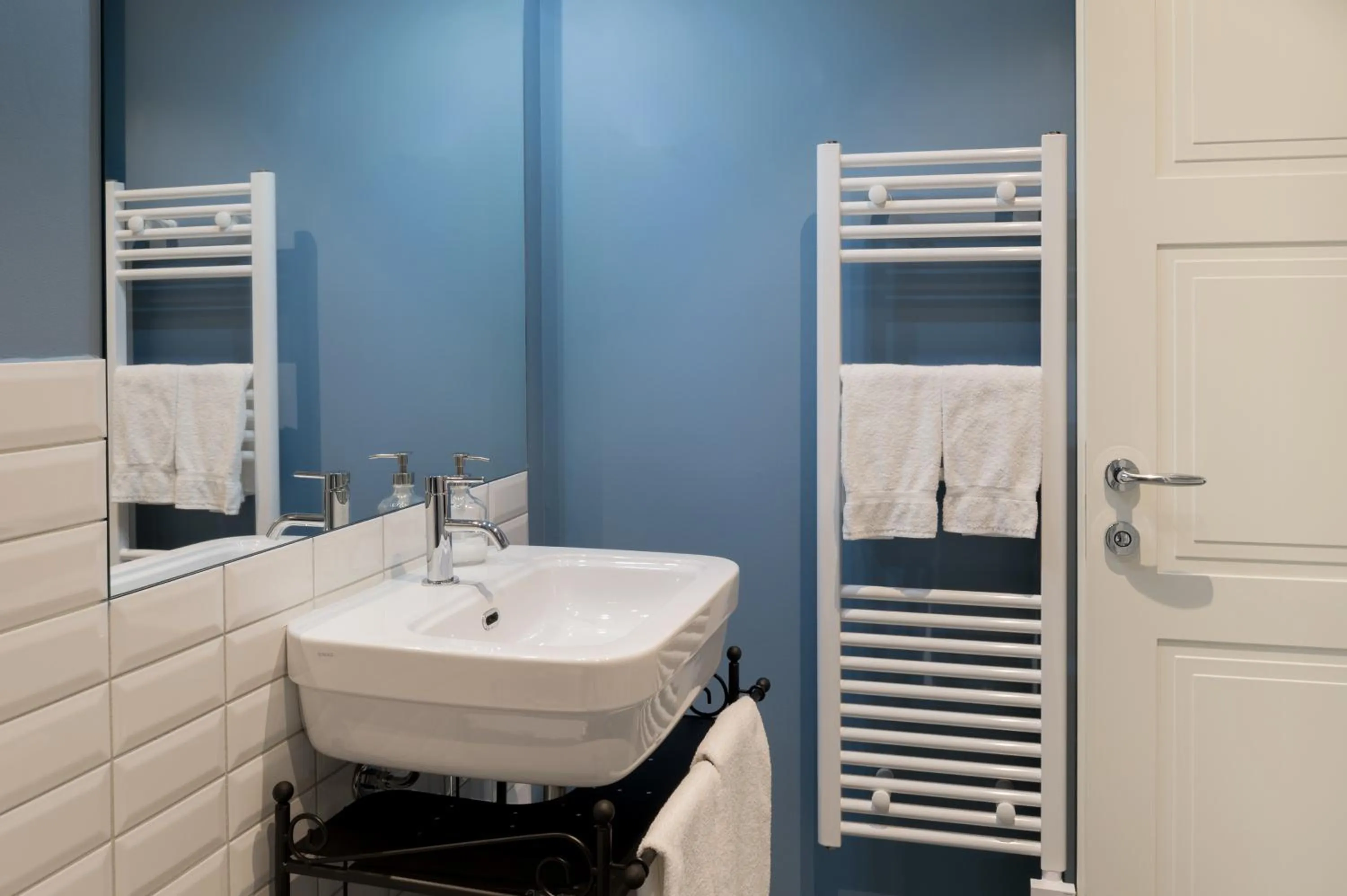 Bathroom in Almarossa