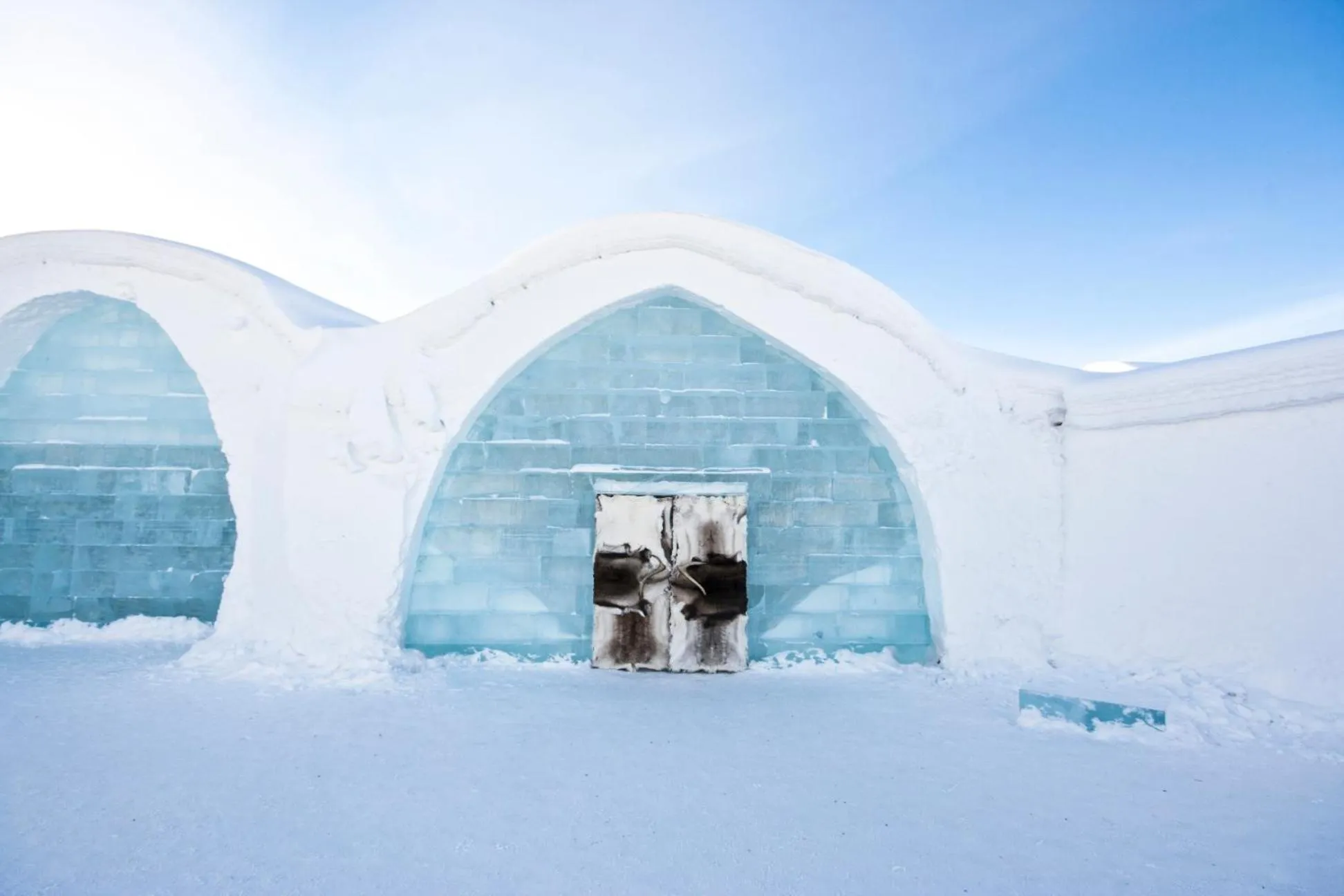Facade/entrance in IceHotel