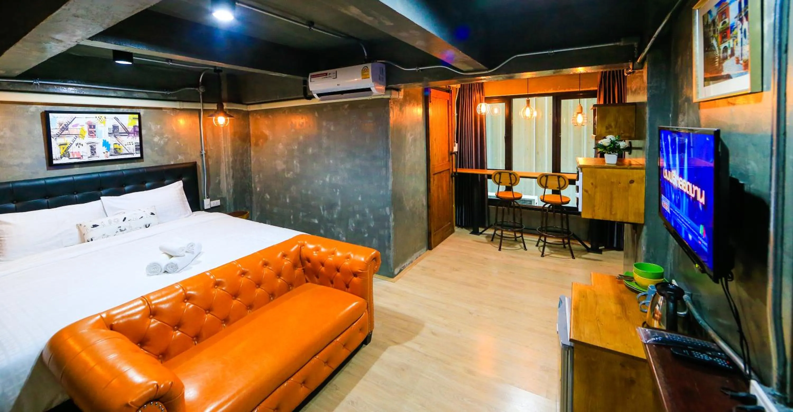 Photo of the whole room, Bed in Adagio Bangkok