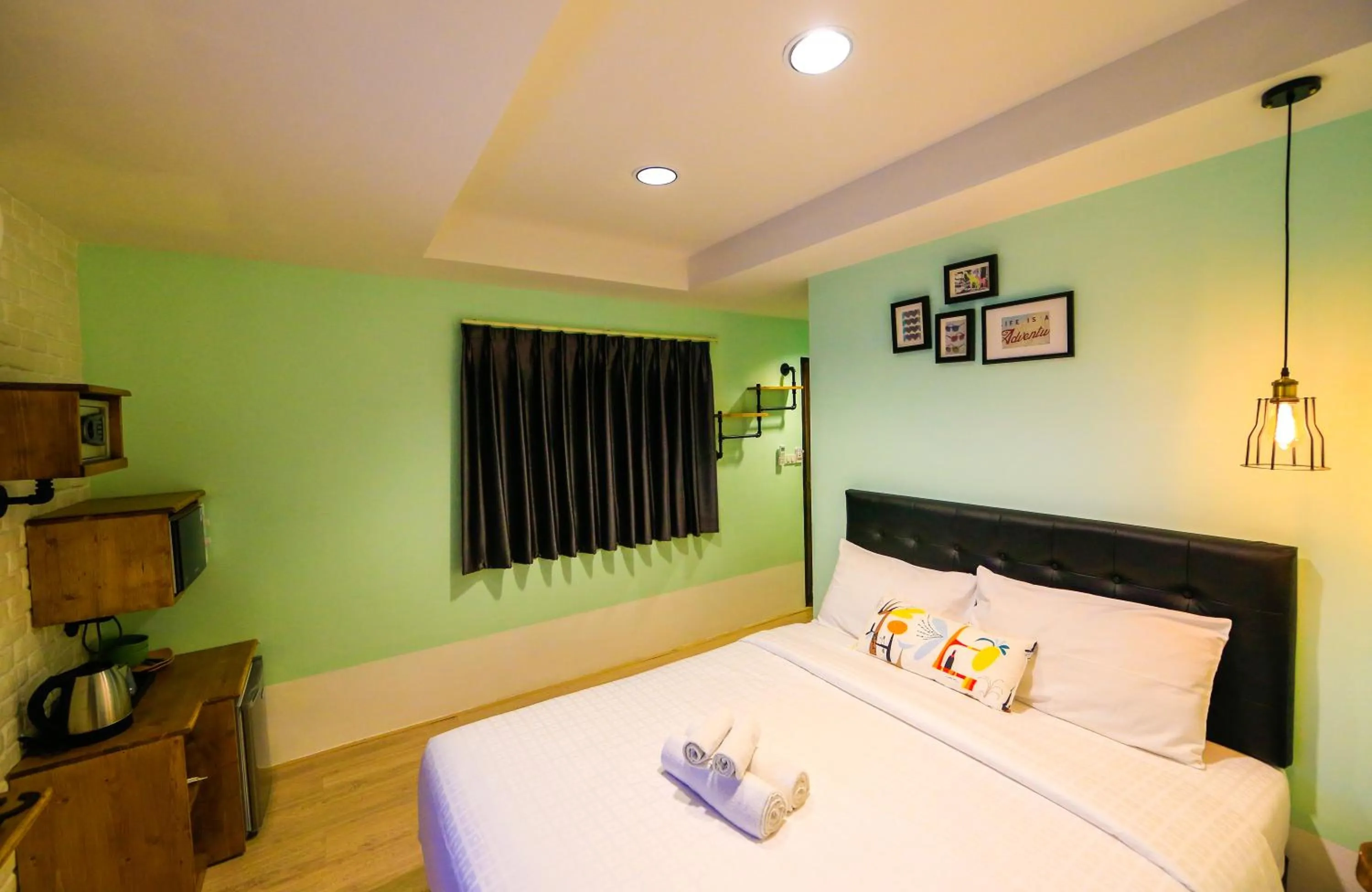 Photo of the whole room, Bed in Adagio Bangkok