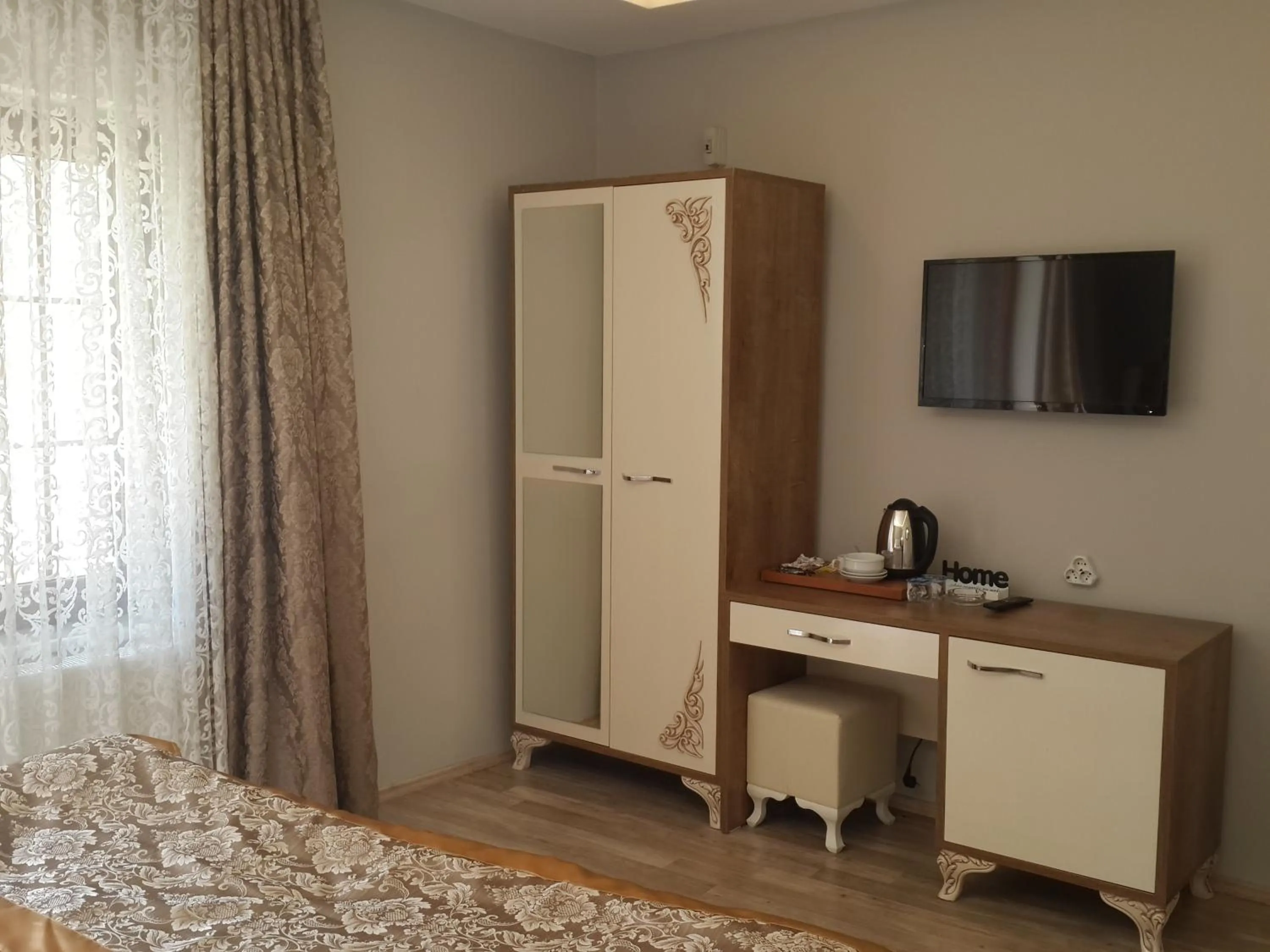 Coffee/tea facilities in Sehri̇-zade Yalisi