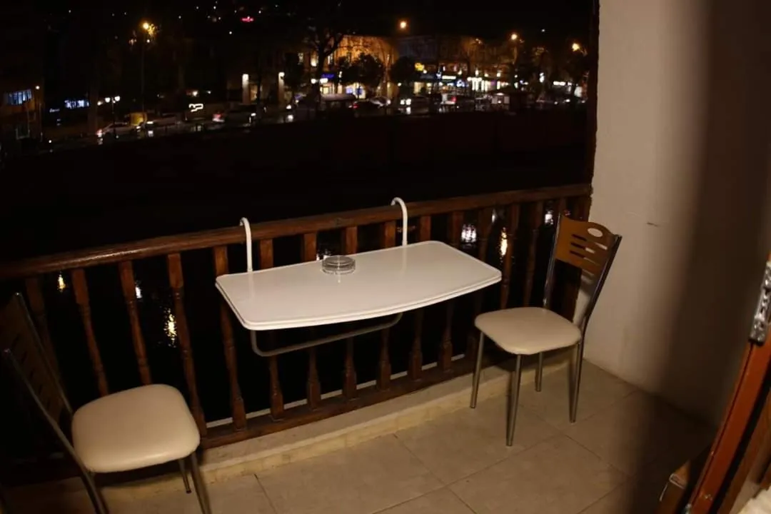Balcony/Terrace in Sehri̇-zade Yalisi