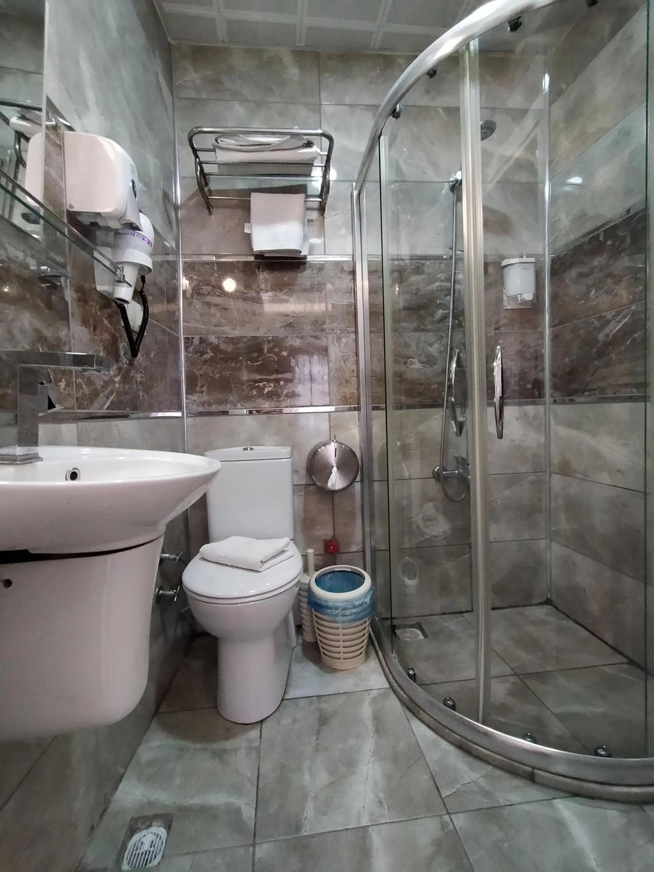 Bathroom in Sehri̇-zade Yalisi