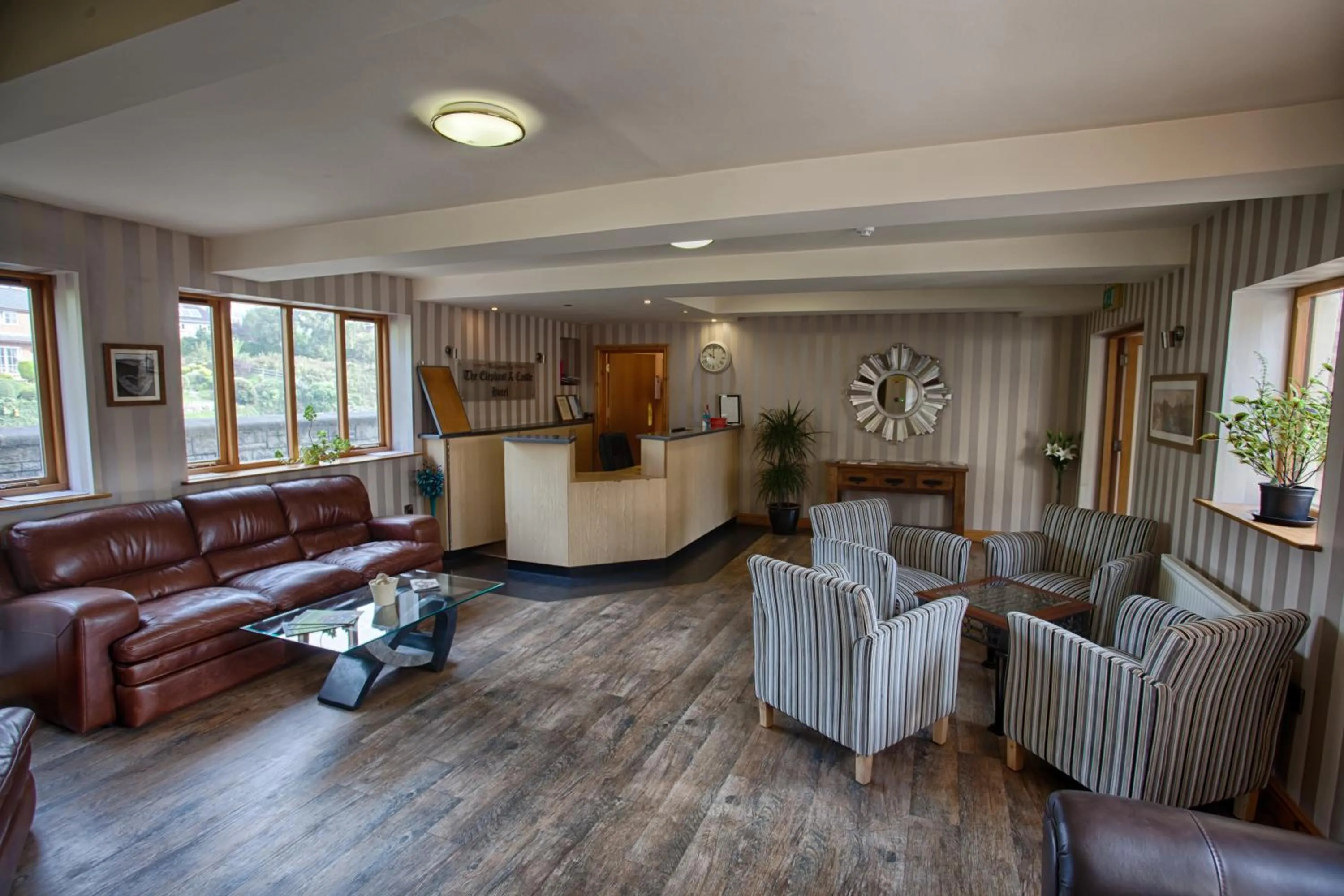 Lobby or reception in The Elephant & Castle Hotel