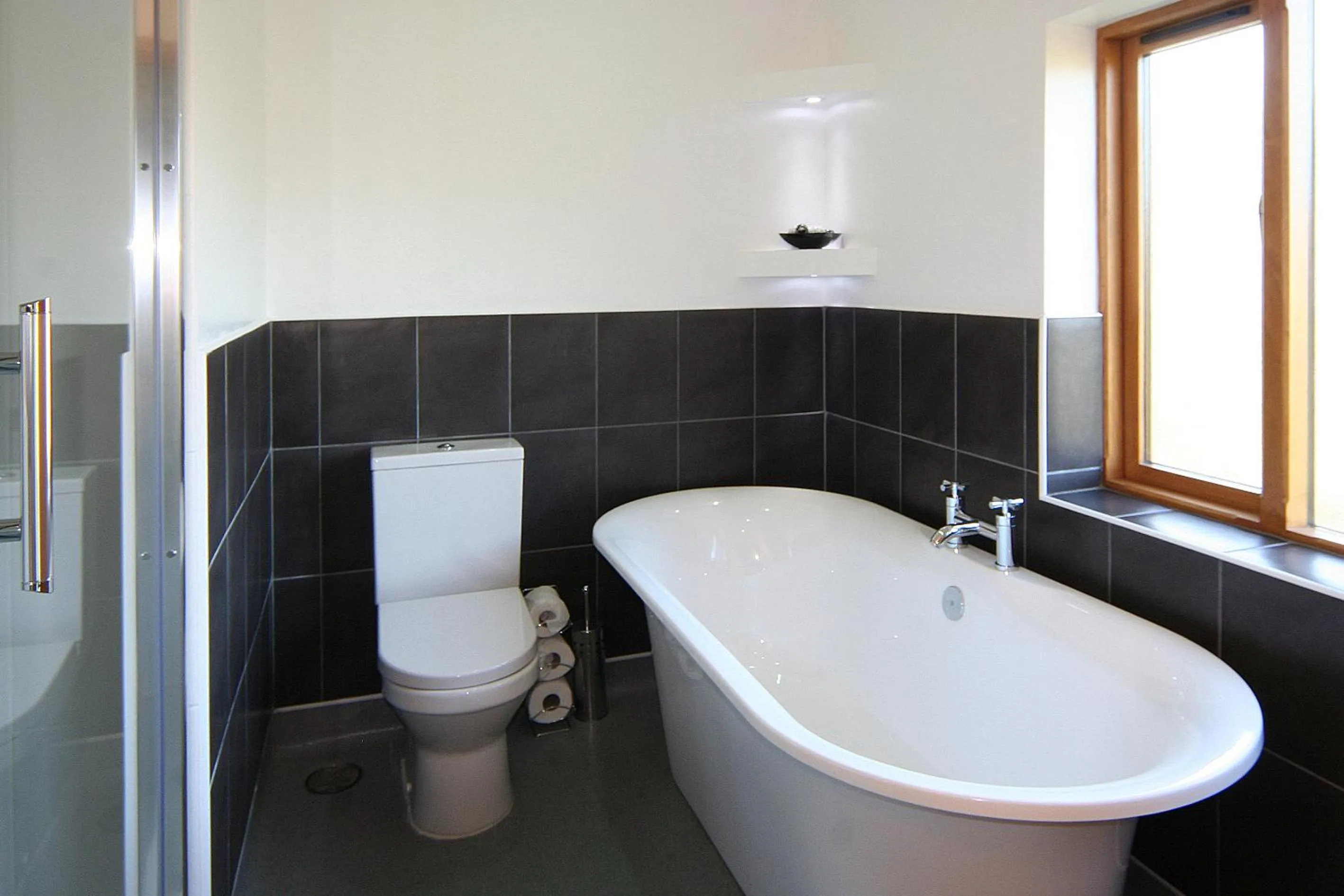 Bathroom in The Elephant & Castle Hotel