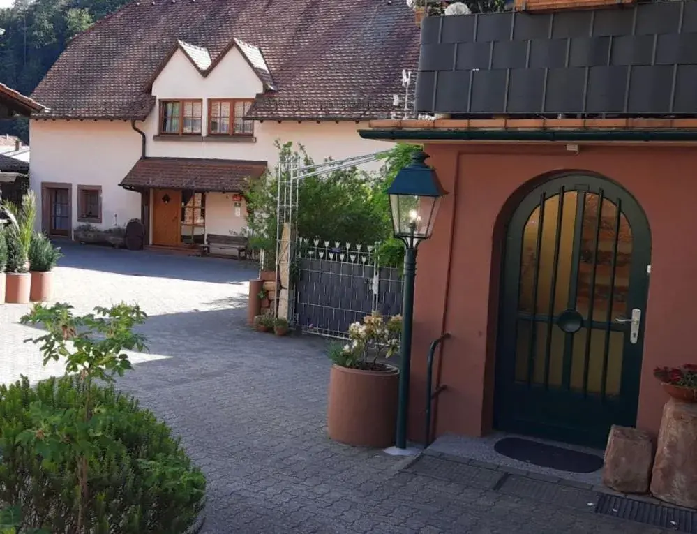 Pension - Gästehaus Zum Pfälzerwald Pension - Gästehaus Zum Pfälzerwald