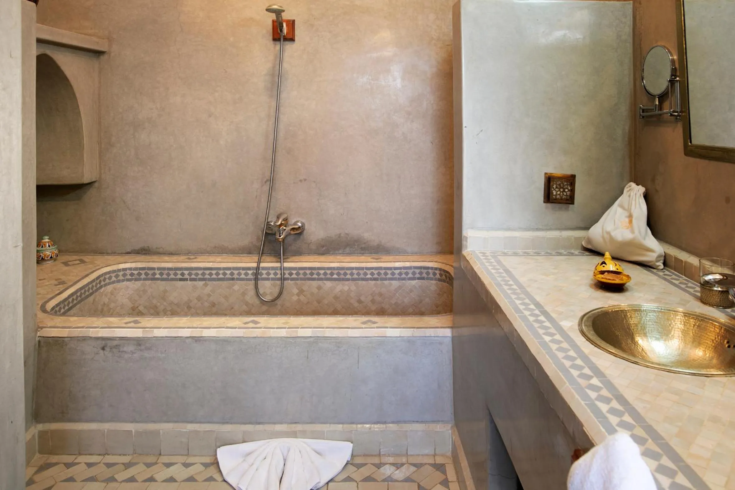 Bathroom in Riad Alili