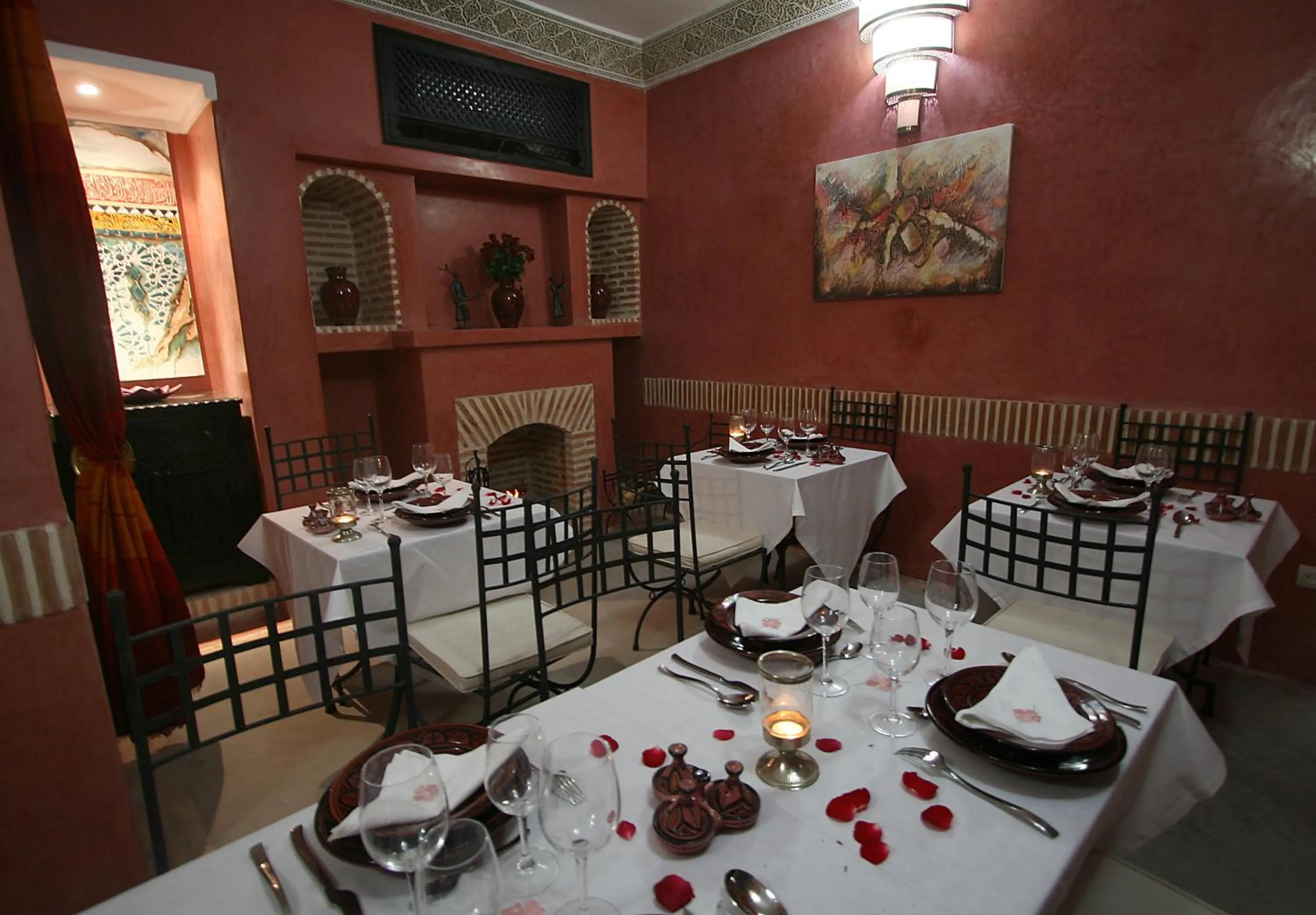 Restaurant/places to eat in Riad Alili