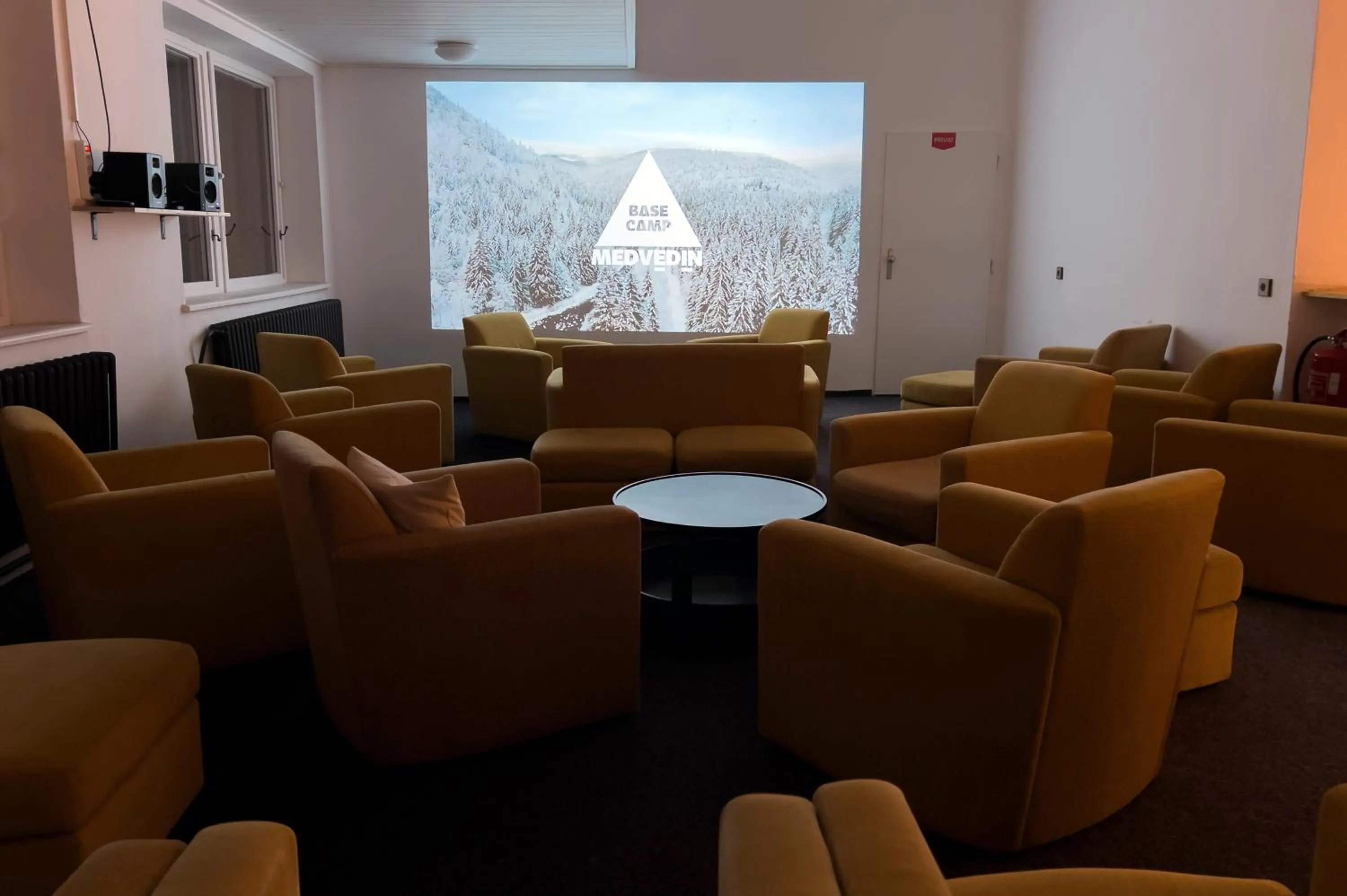 Communal lounge/ TV room in Hotel Horní Pramen