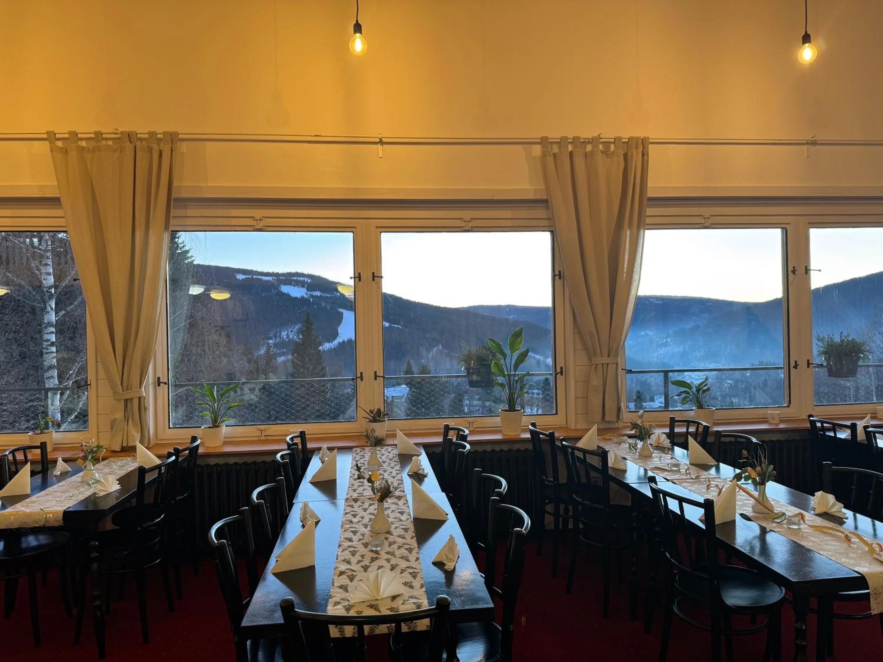 Restaurant/places to eat in Hotel Horní Pramen