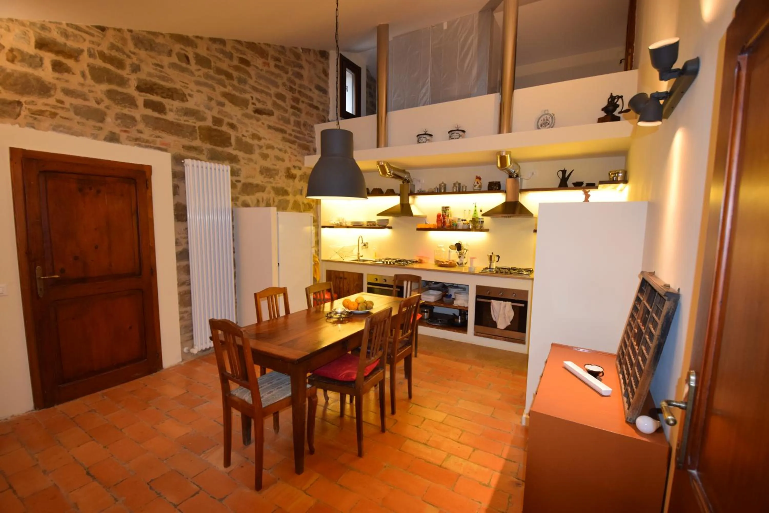 Communal kitchen in Agriturismo Terra Selvatica