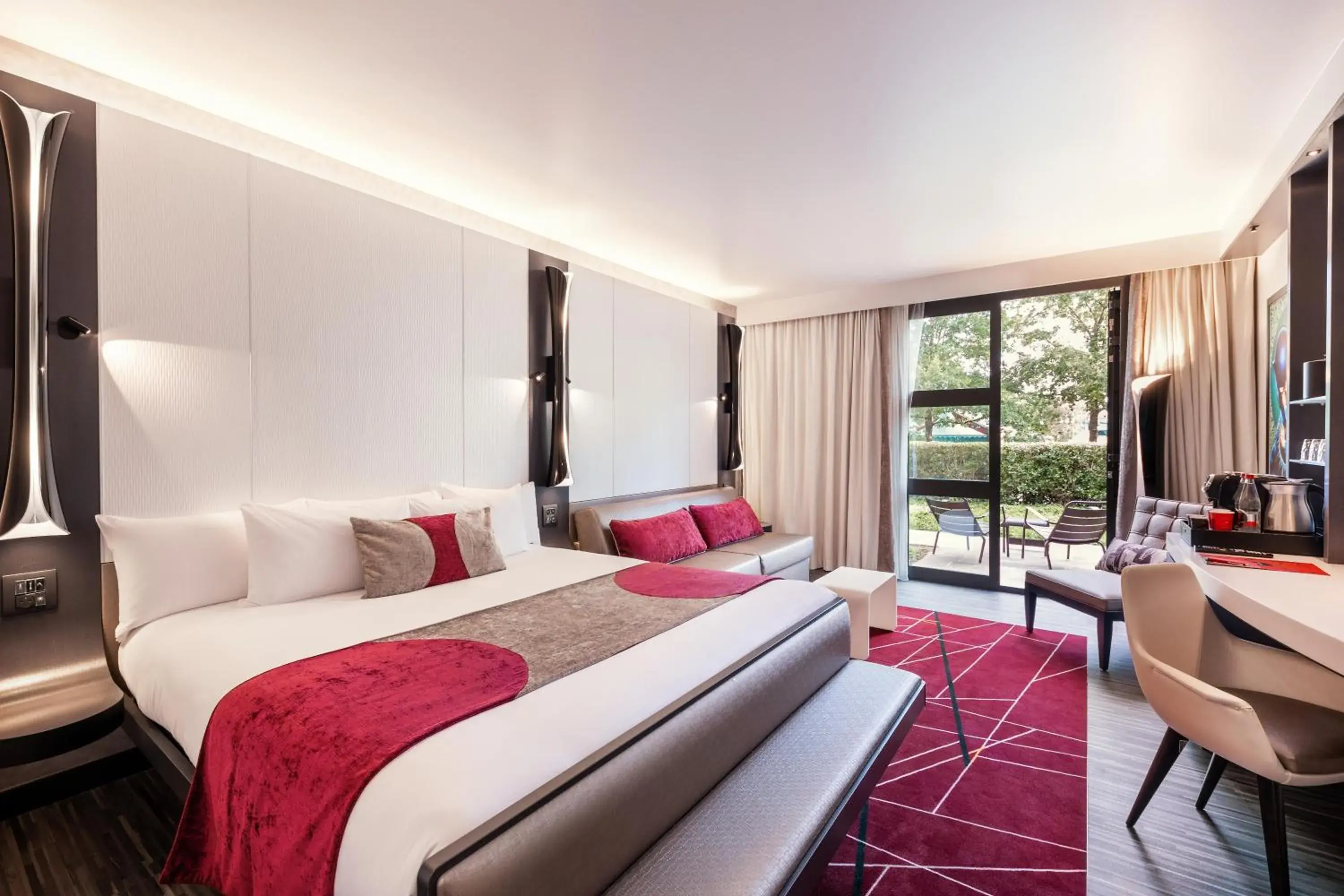 Superior Room with Terrace - single occupancy in Disney Hotel New York - The Art of Marvel Superior Room with Terrace - single occupancy in Disney Hotel New York - The Art of Marvel