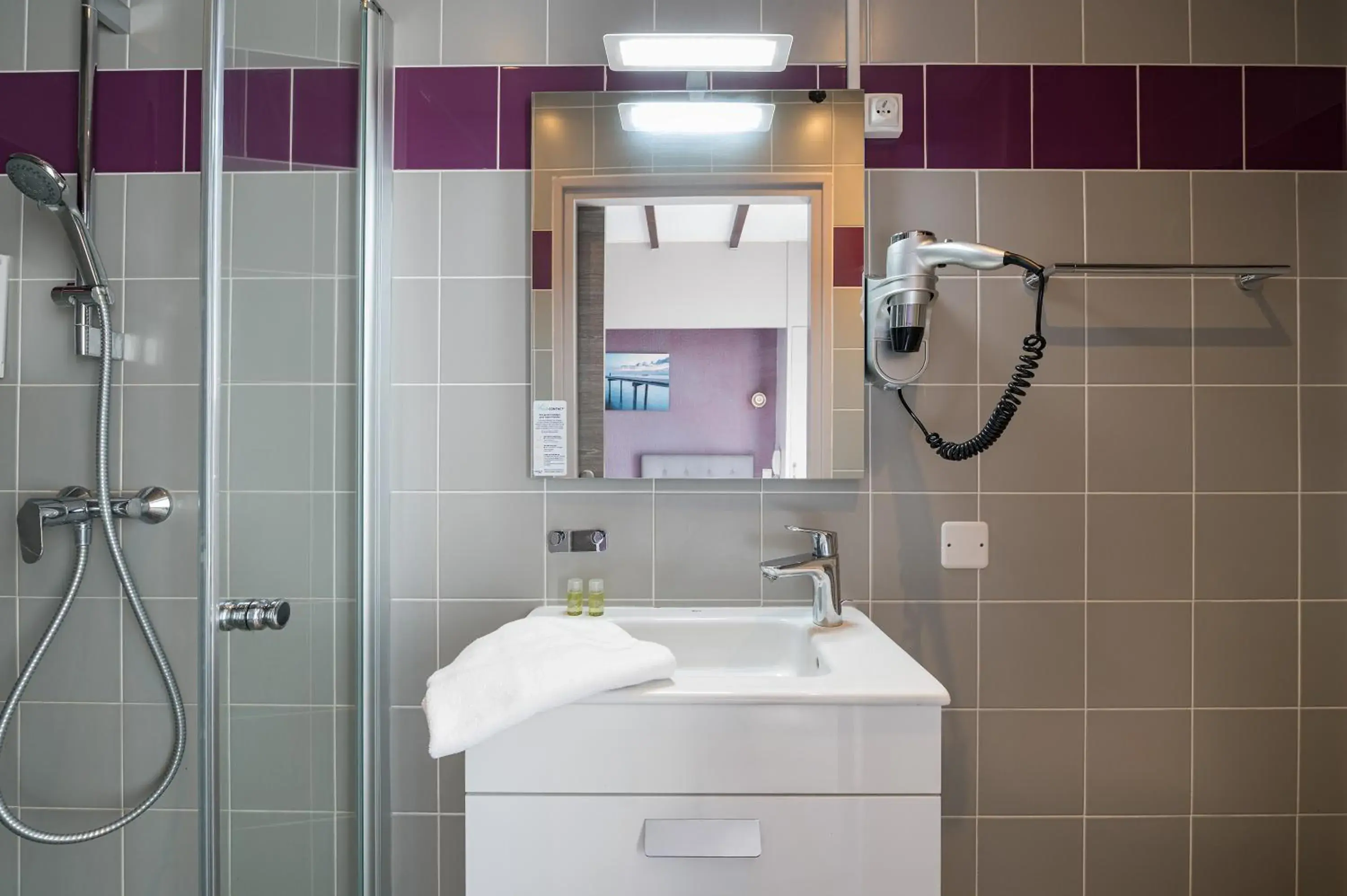 Twin Room in Hôtel Aragon - Centre ville gare Twin Room in Hôtel Aragon - Centre ville gare