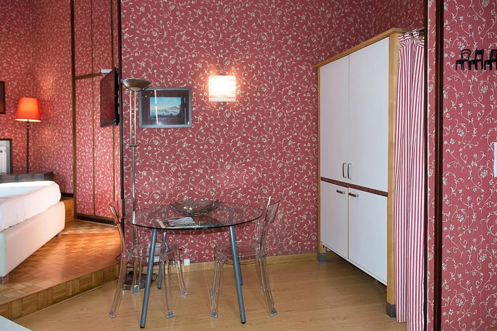 Dining area, Bed in Residenza Echia