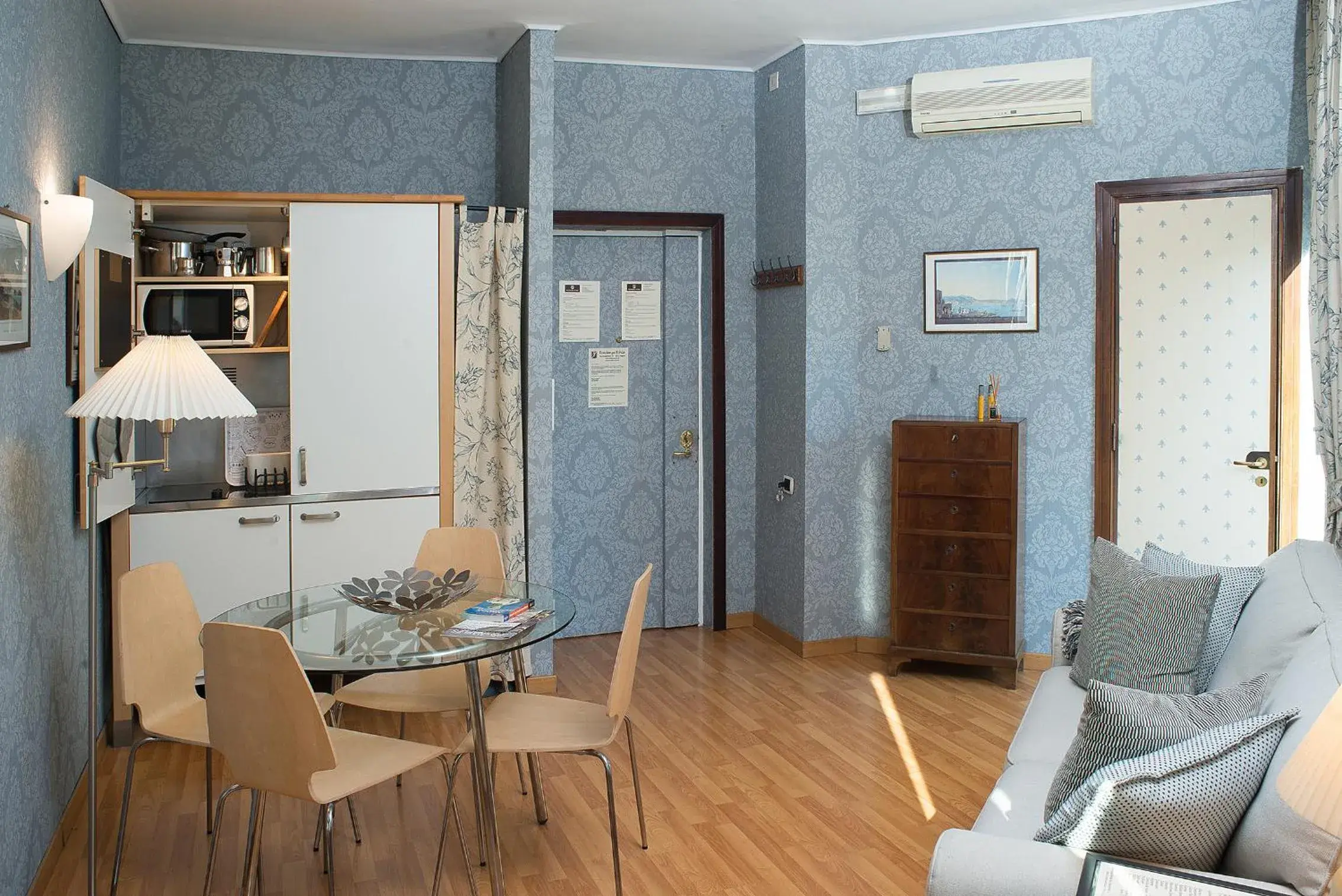 Dining area in Residenza Echia Dining area in Residenza Echia