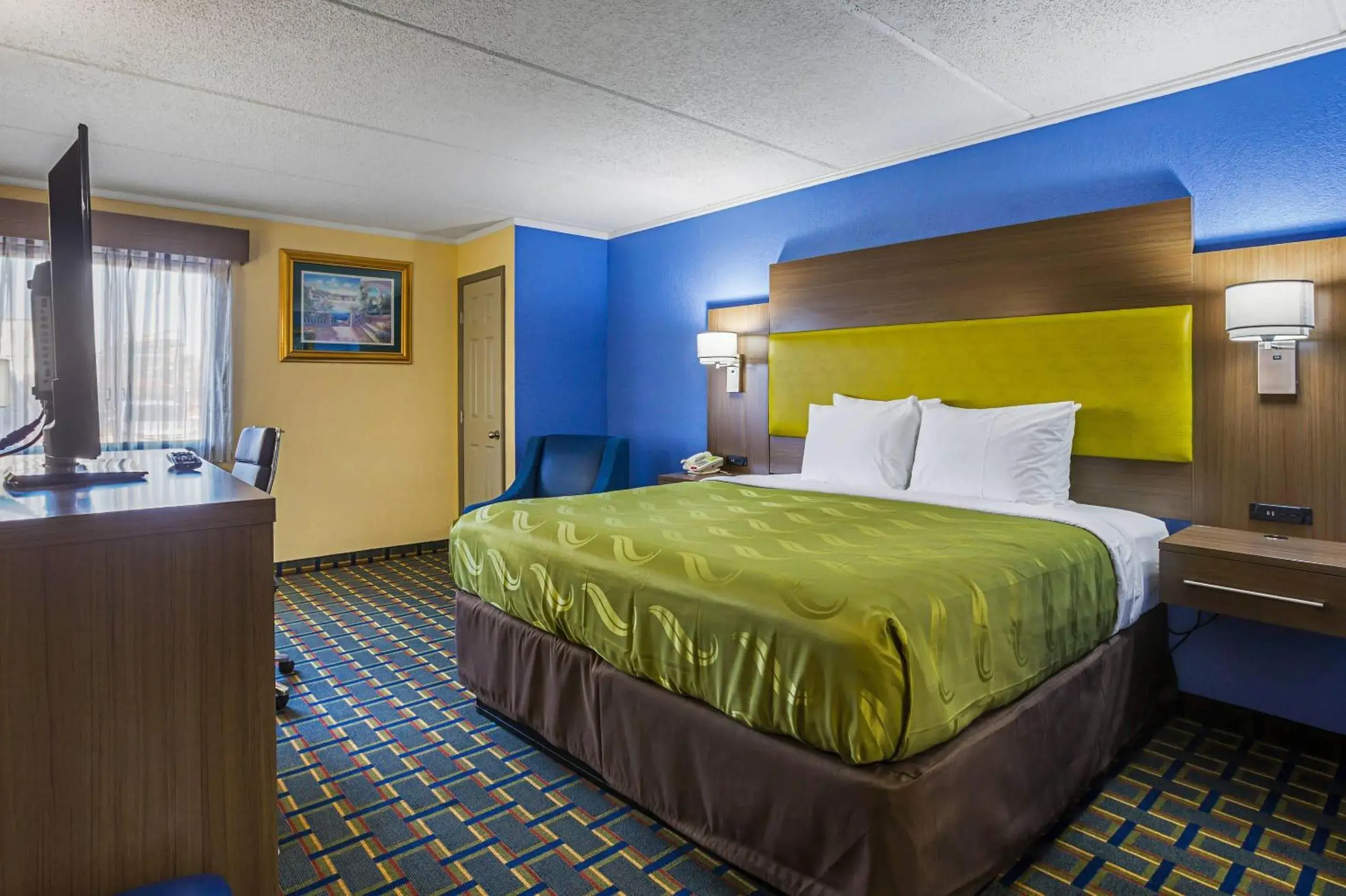 King Room - Non-Smoking in Quality Inn & Suites near Six Flags East King Room - Non-Smoking in Quality Inn & Suites near Six Flags East