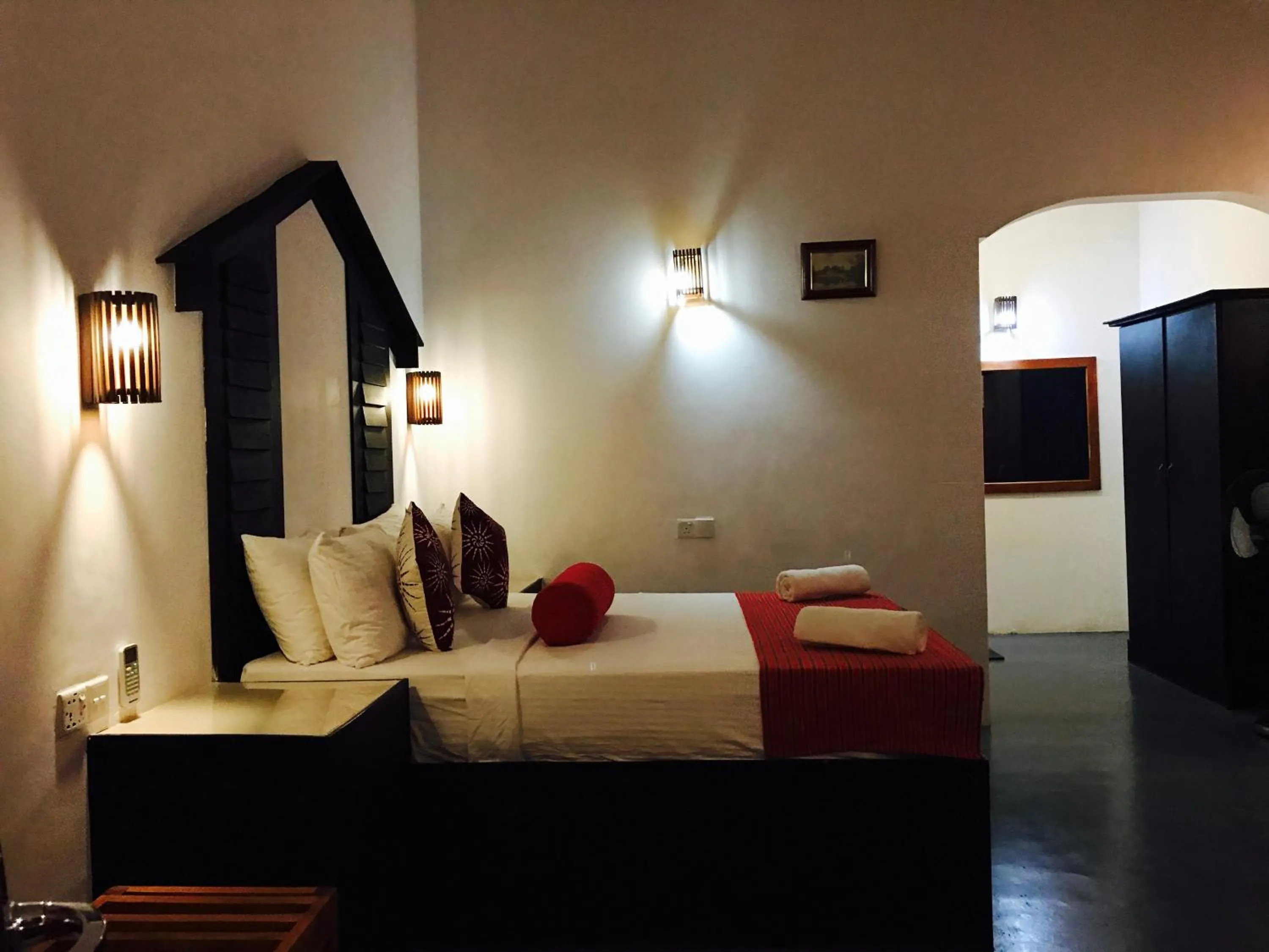 Bed in Sunshine Resort & Spa Sigiriya