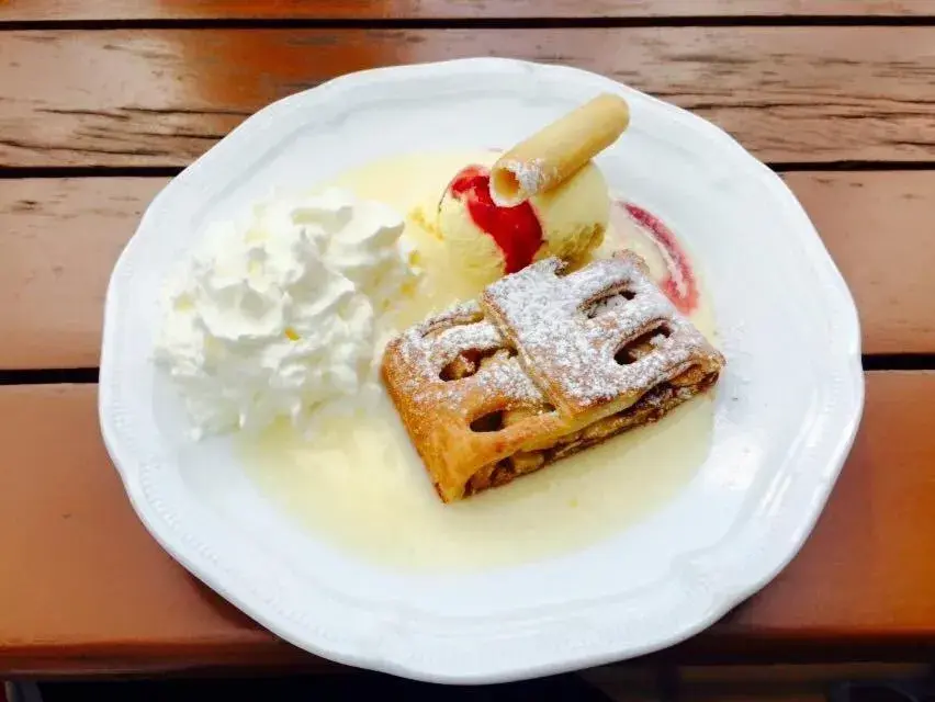 Food and drinks in Sunshine Resort & Spa Sigiriya Food and drinks in Sunshine Resort & Spa Sigiriya