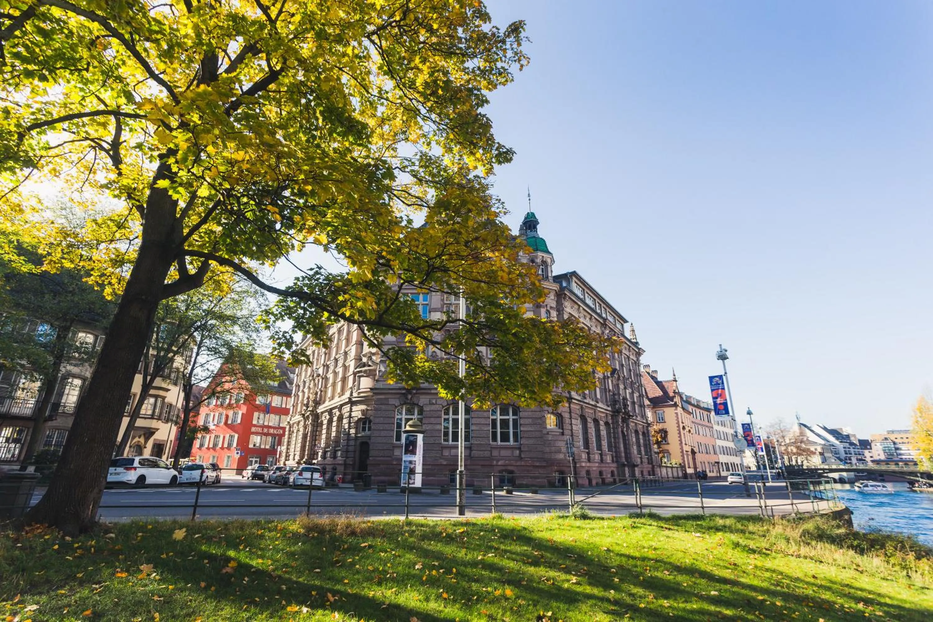 Location in Hôtel Du Dragon