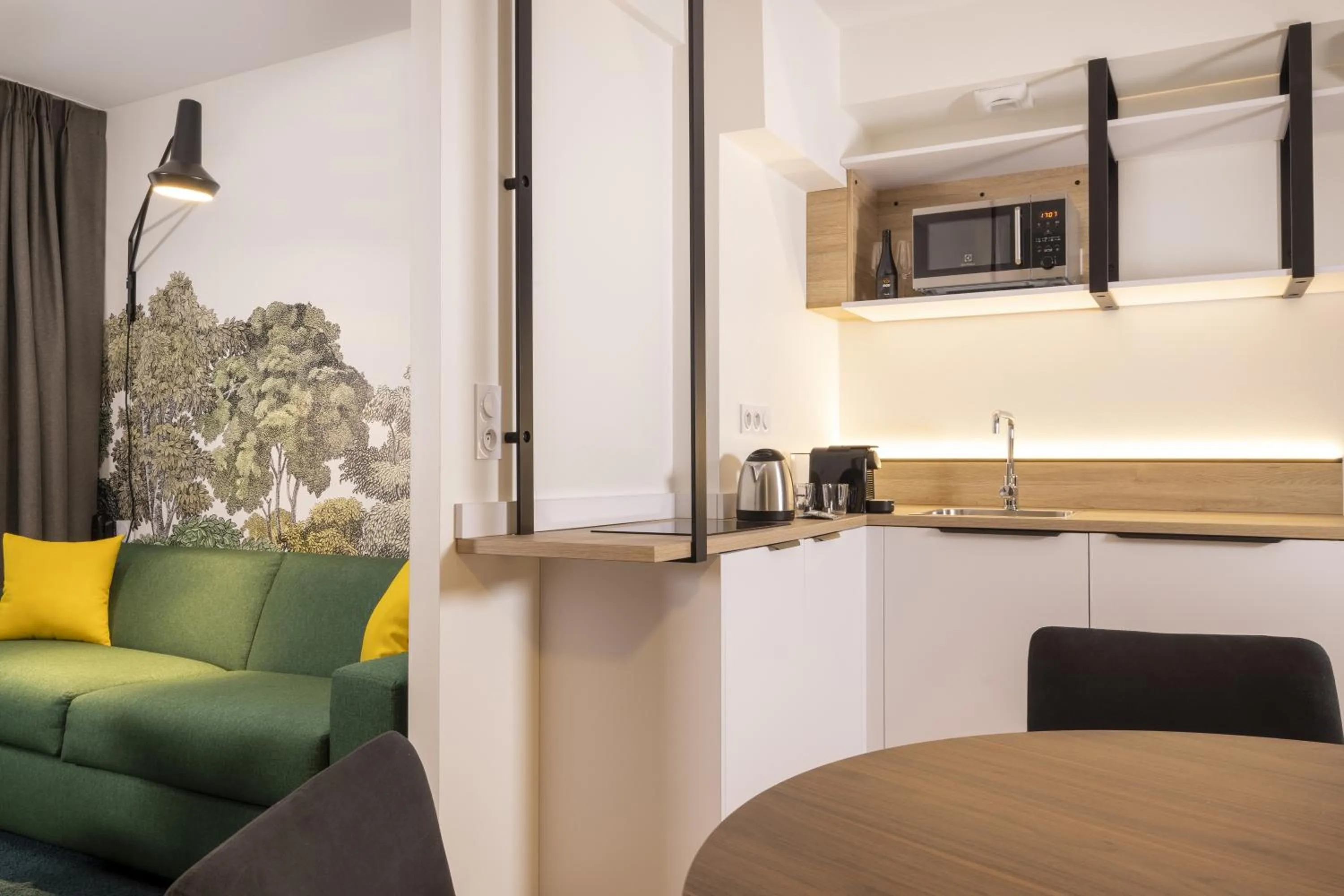 Kitchen or kitchenette in Hôtel Du Dragon