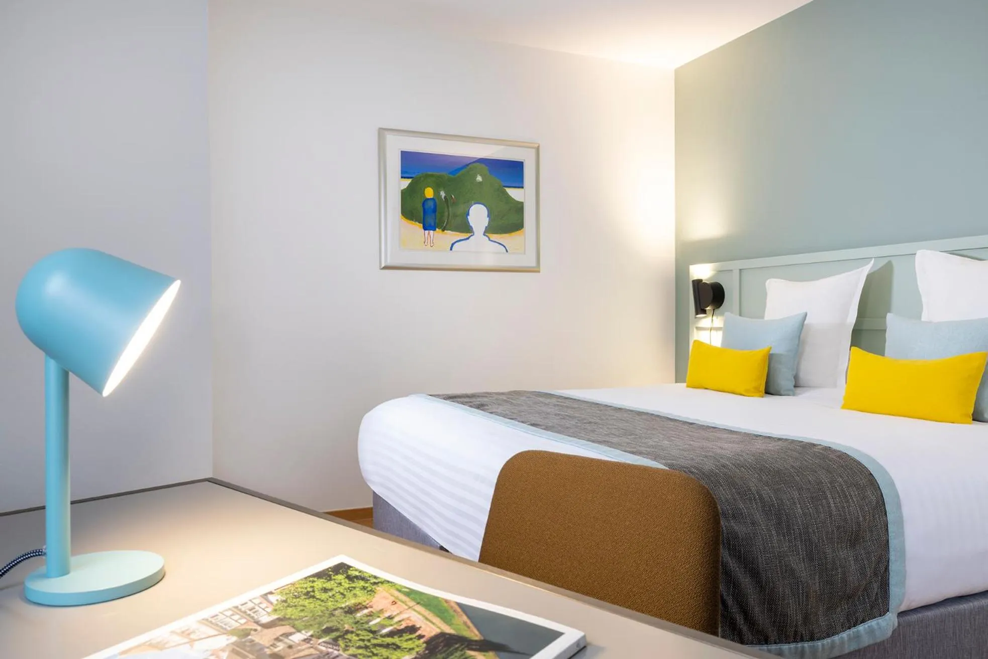 Photo of the whole room, Bed in Hôtel Du Dragon