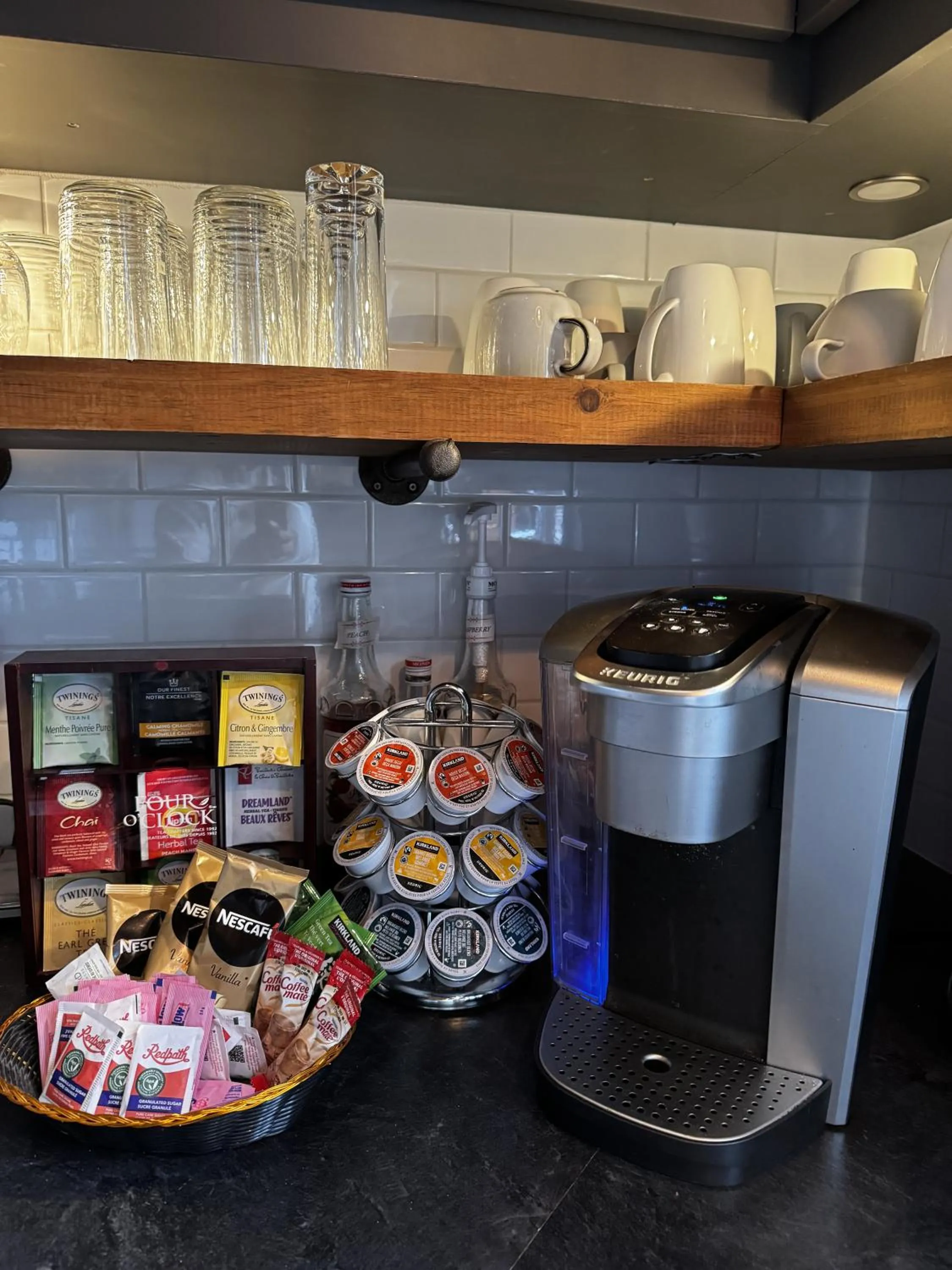 Communal kitchen in Gîte du Haut des Arbres