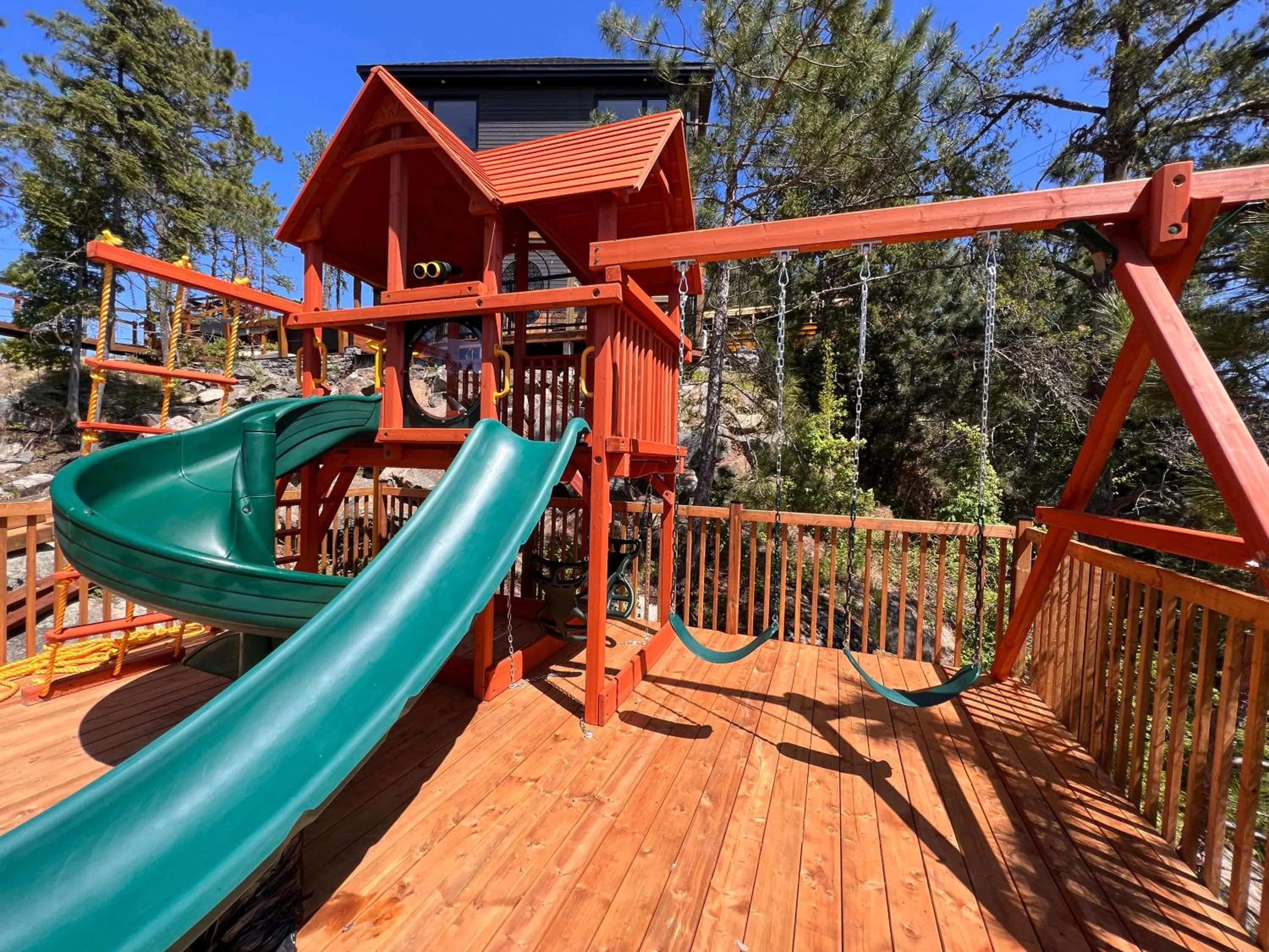 Children play ground in Gîte du Haut des Arbres
