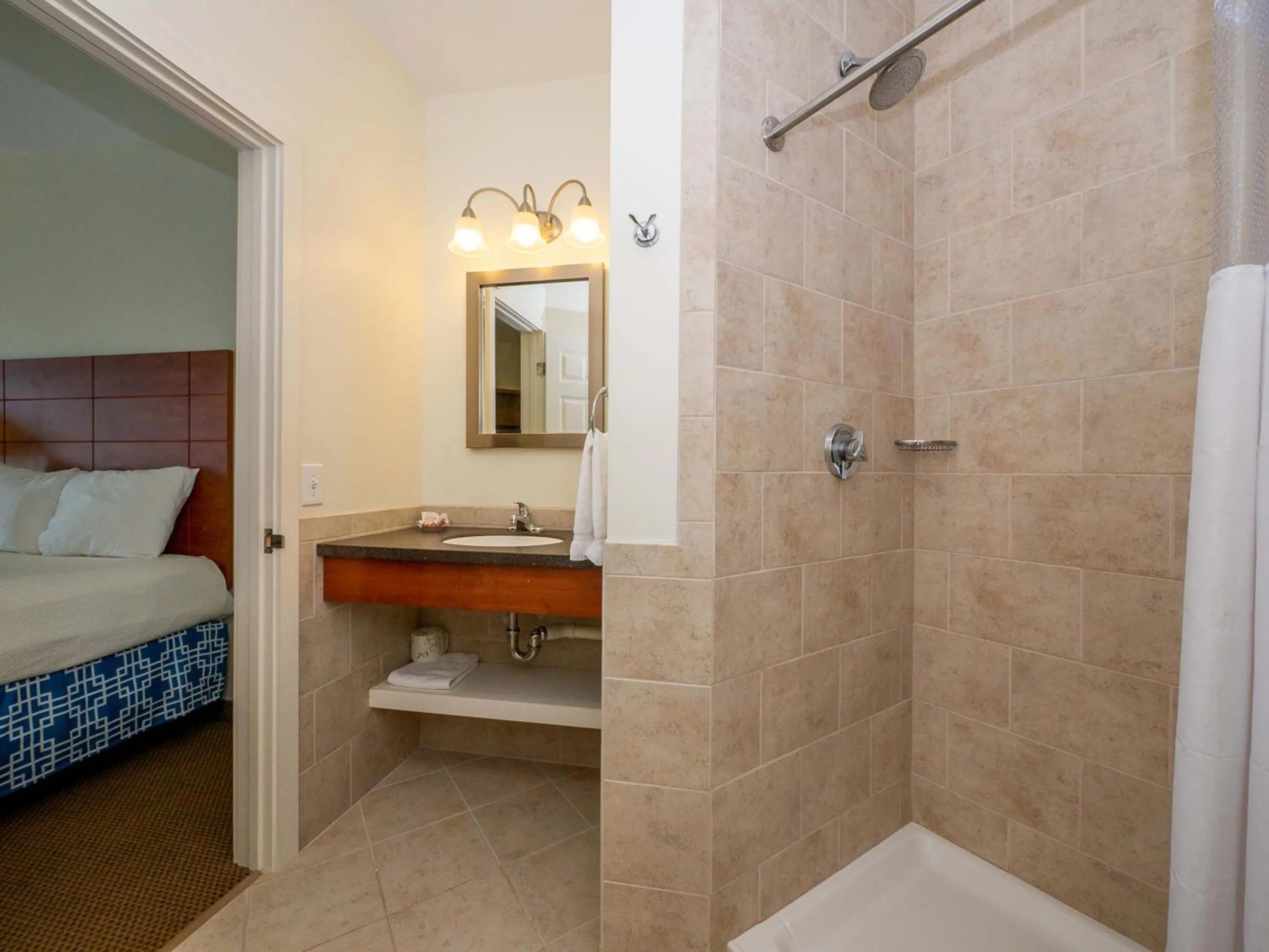 Bathroom in Sea Latch Inn