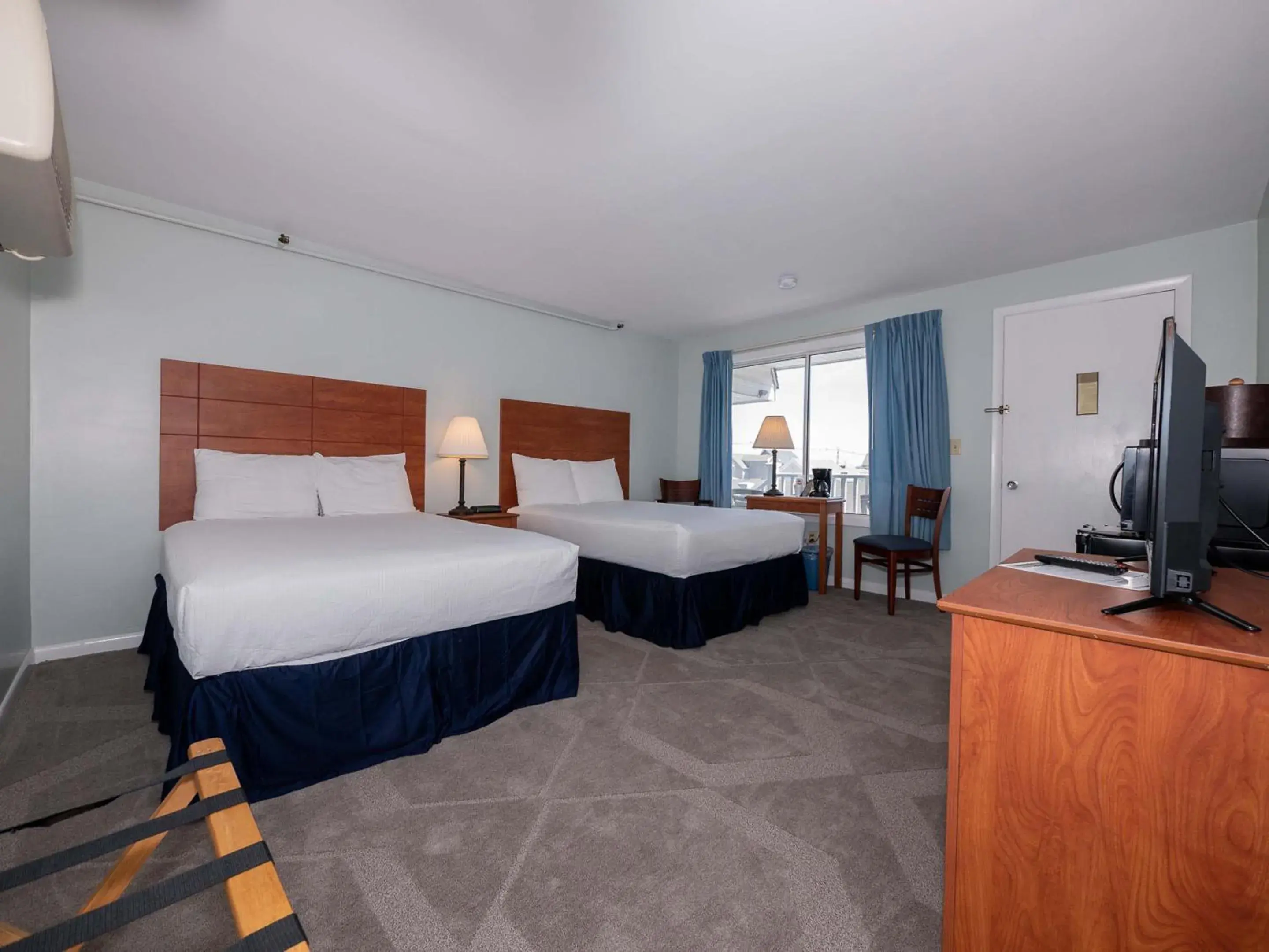 Bed in Sea Latch Inn Bed in Sea Latch Inn