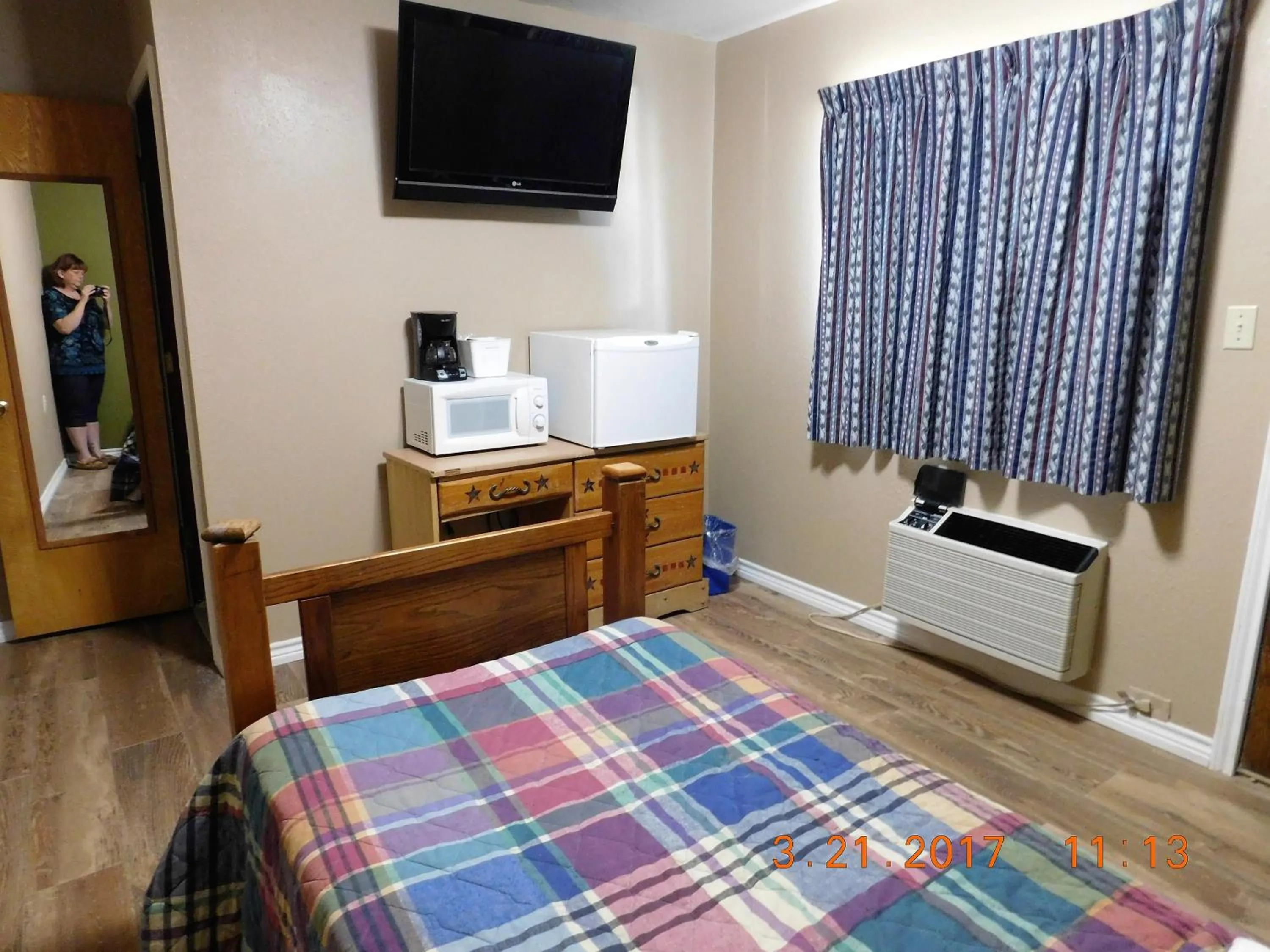 Bed in American Star Inn