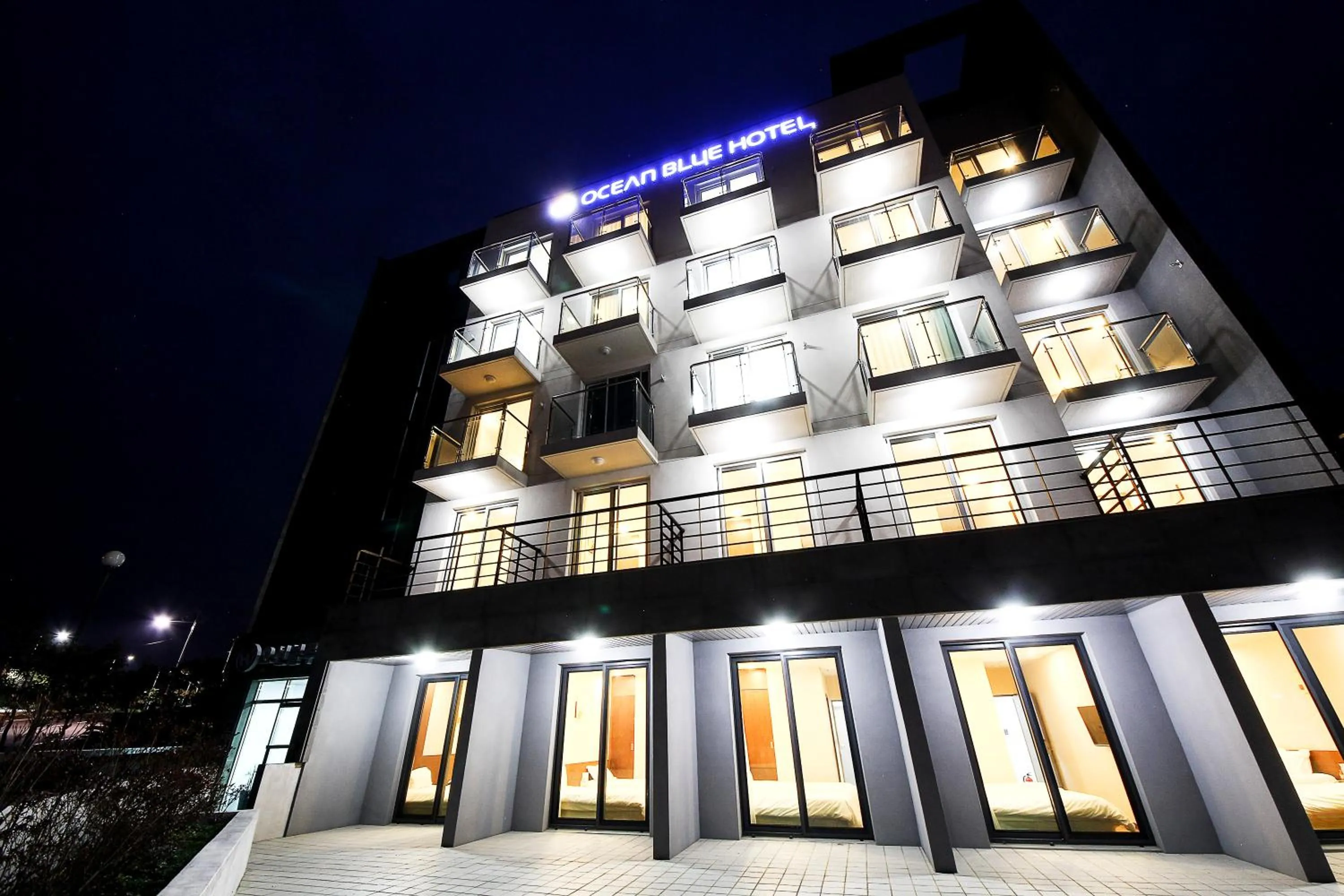 Property Building in Jeju Jungmun Ocean Blue Hotel