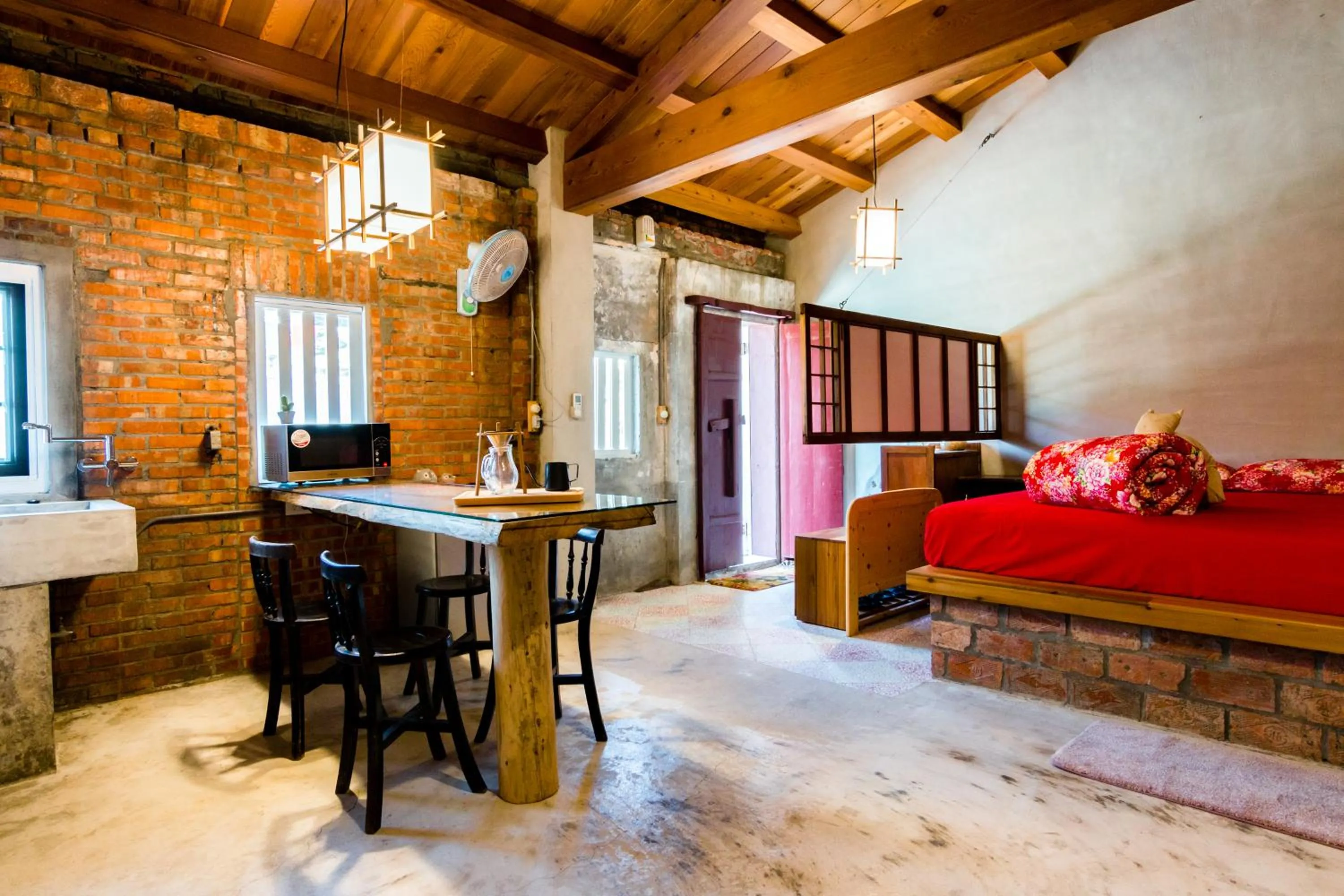 Coffee/tea facilities, Bed in Lungta BnB