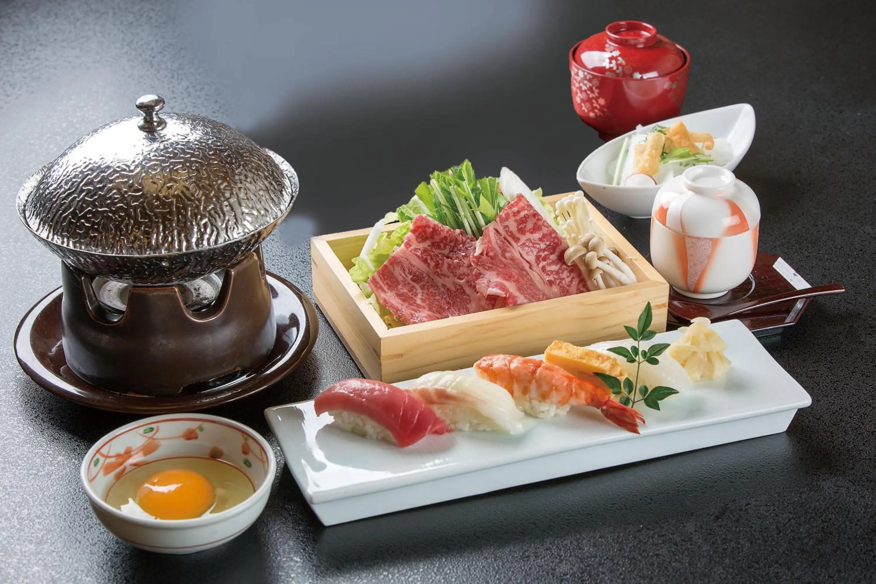 Restaurant/places to eat in Goi Grand Hotel