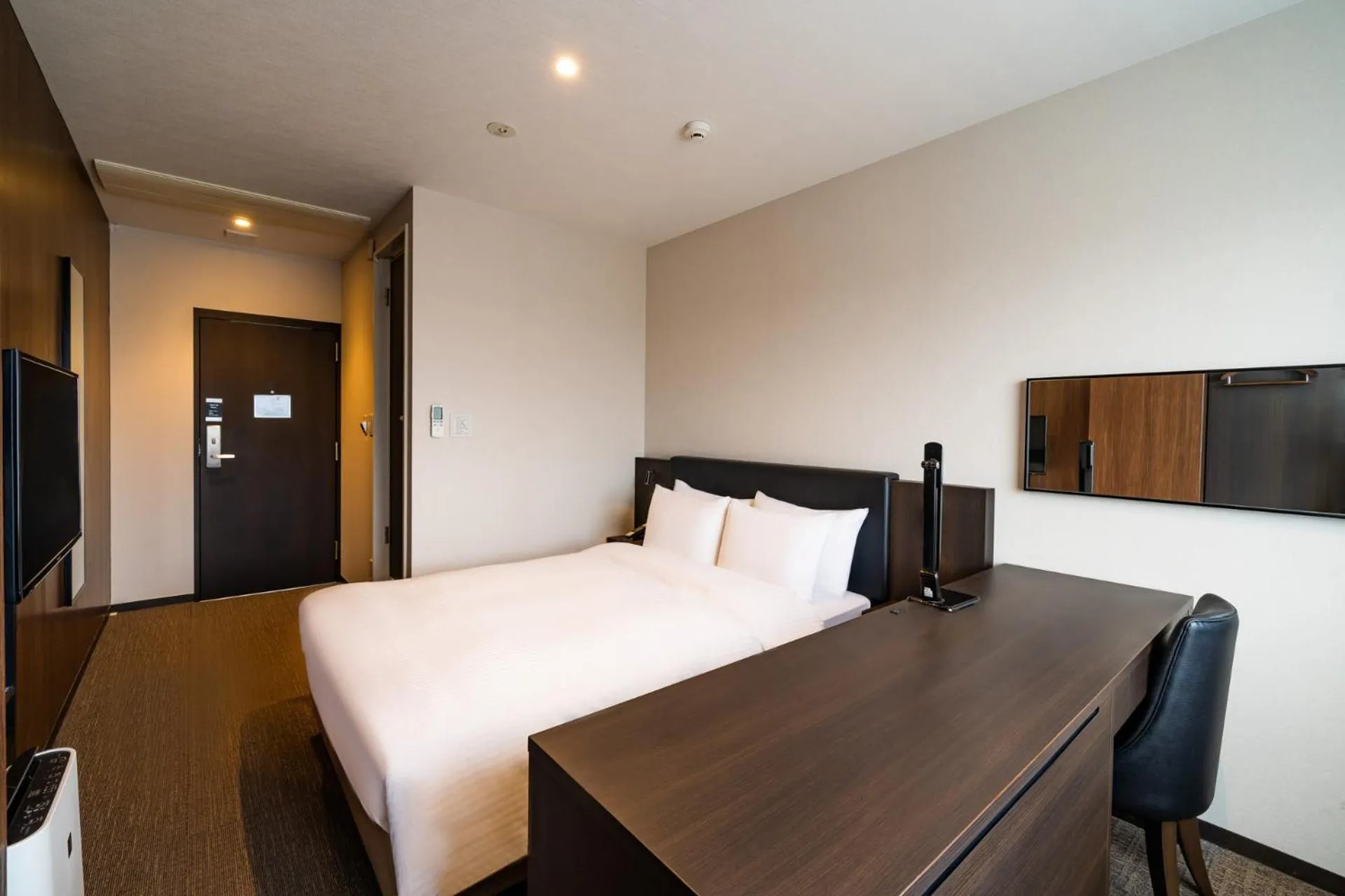 Photo of the whole room, Bed in Goi Grand Hotel