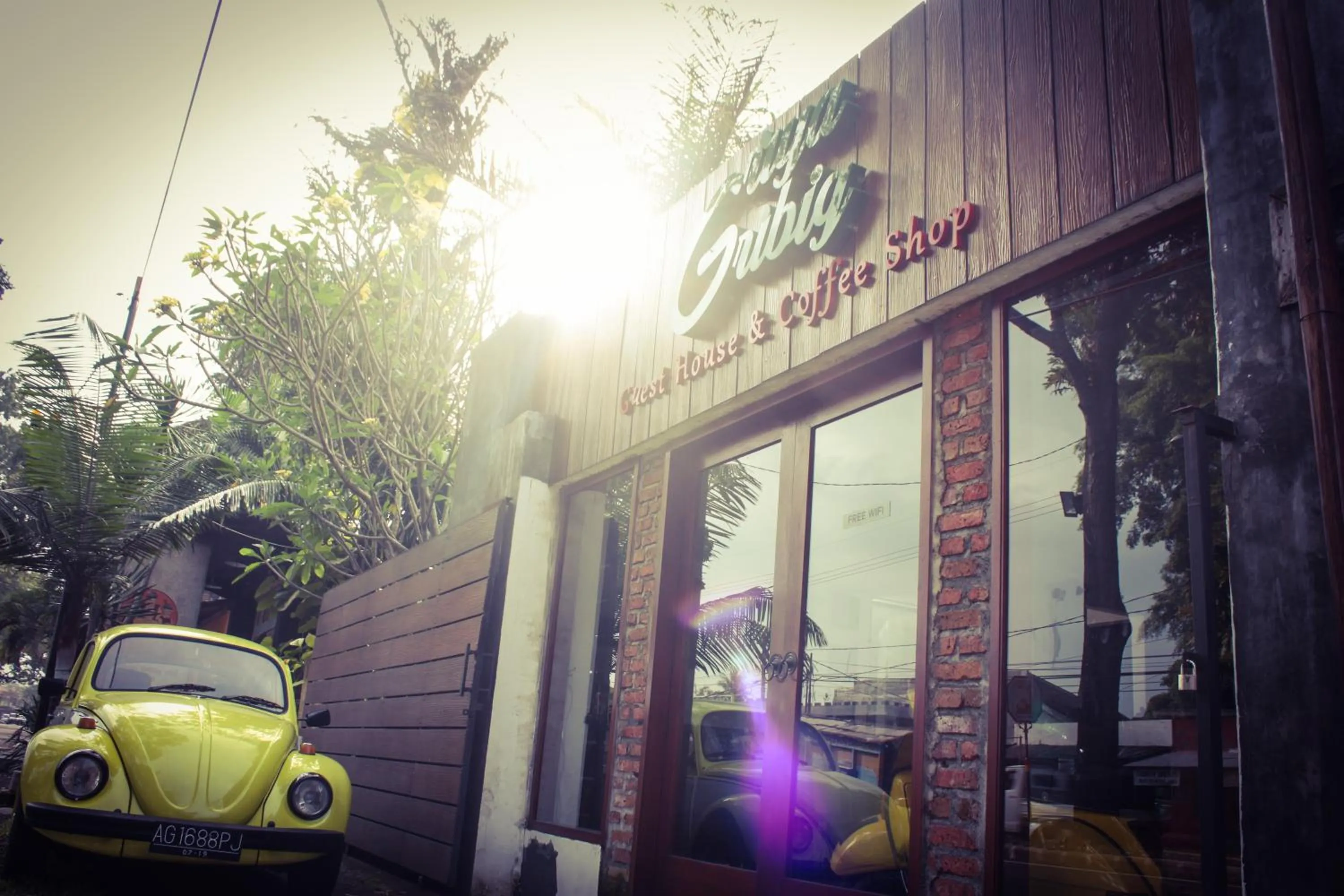 Facade/entrance in Griya Gribig Guest House Mitra RedDoorz