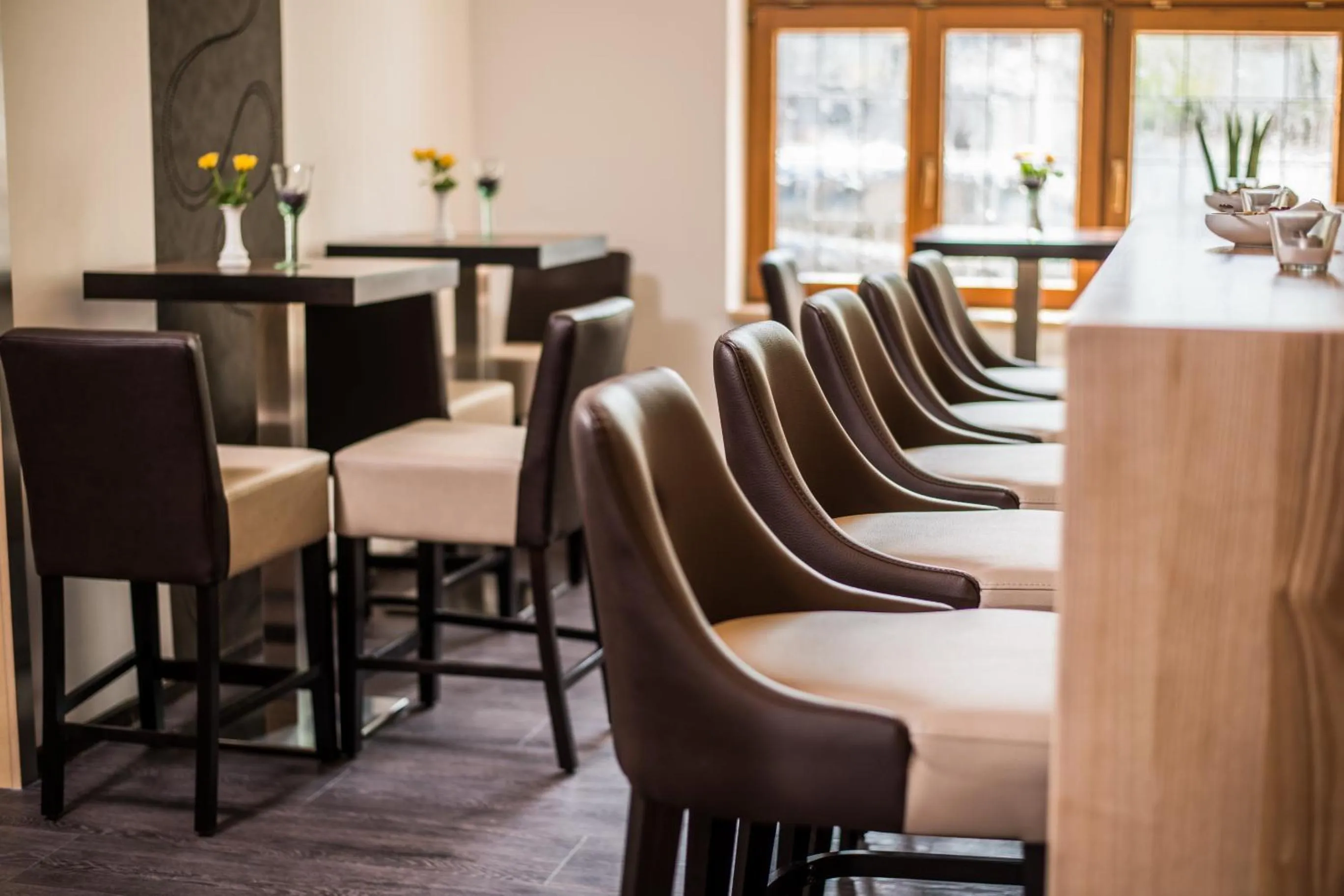 Lounge or bar in B&S Hotel Am Bachhaus