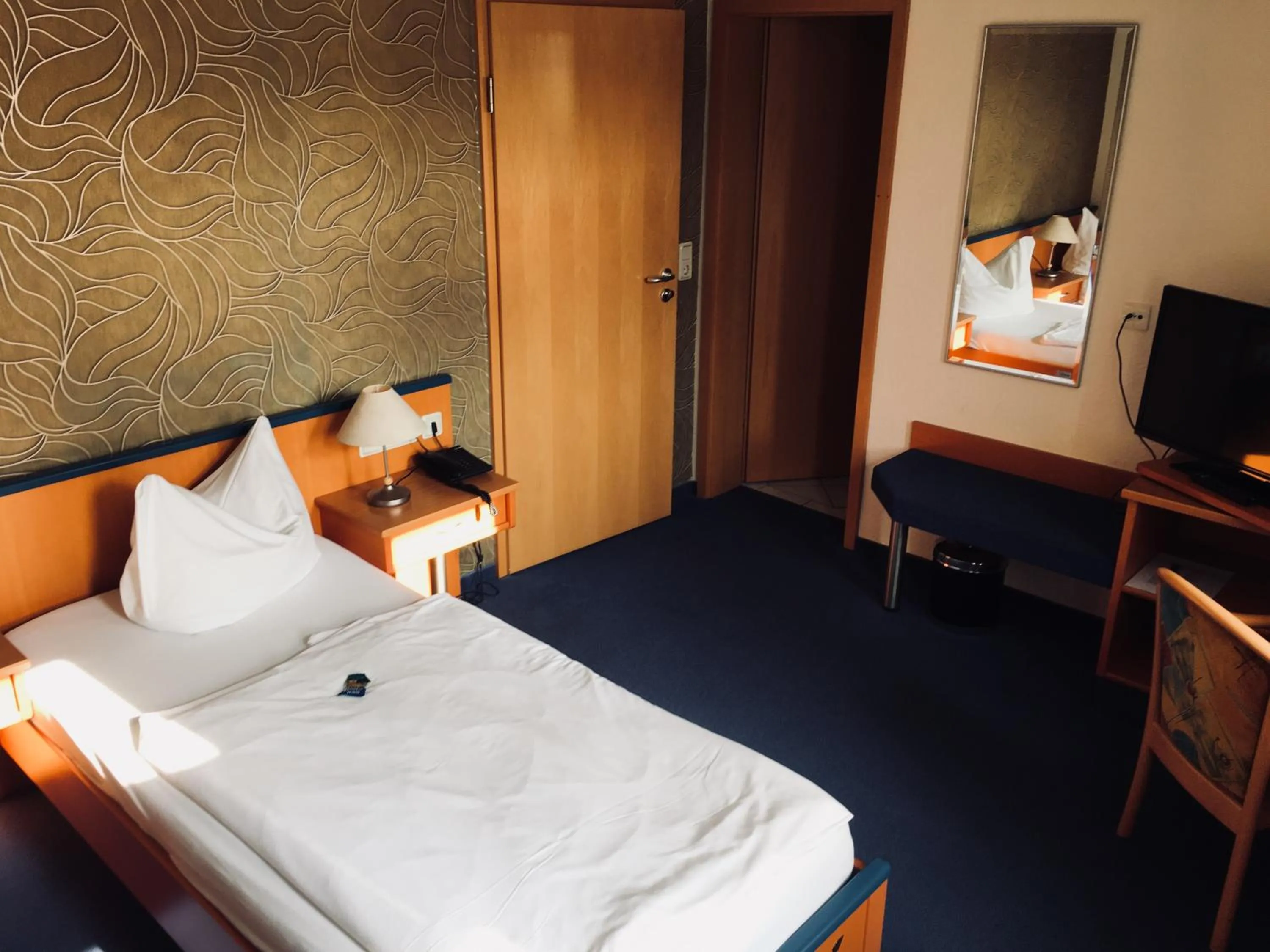 Photo of the whole room, Bed in B&S Hotel Am Bachhaus