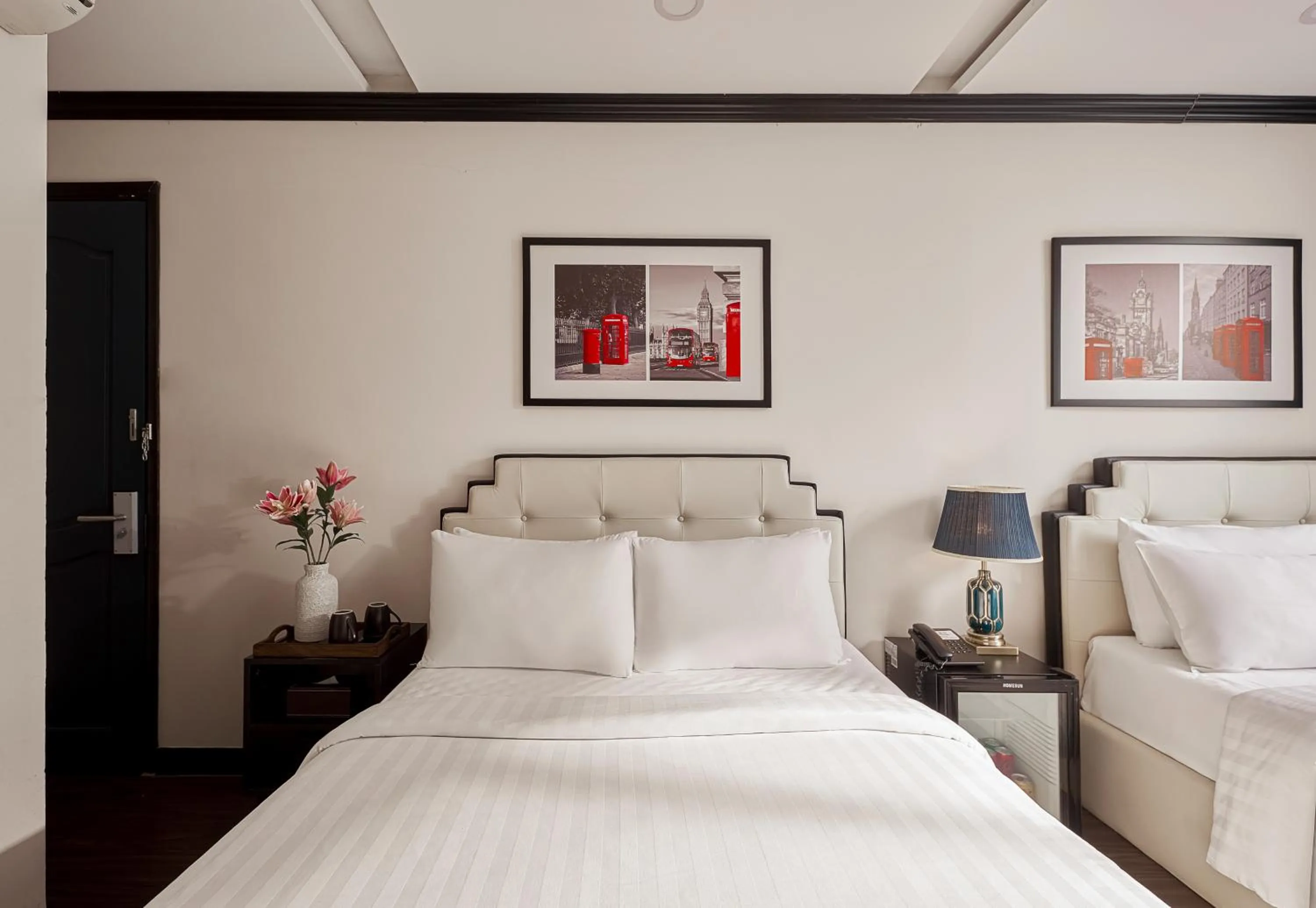 Bed in The Passion Suites Hotel & Spa