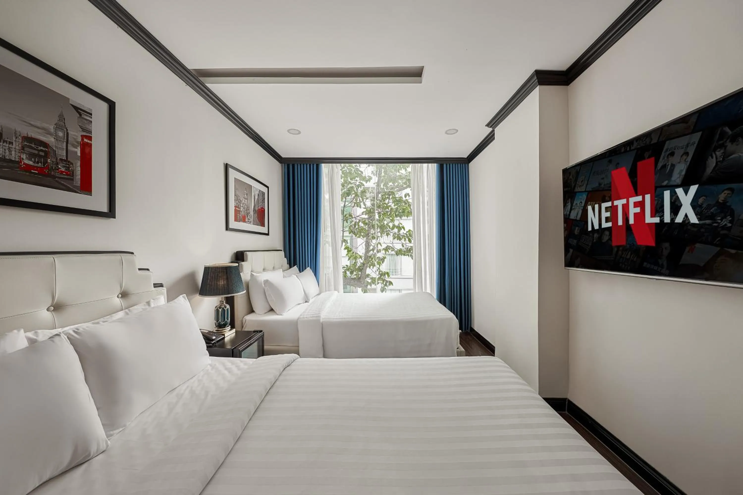 Bed in The Passion Suites Hotel & Spa