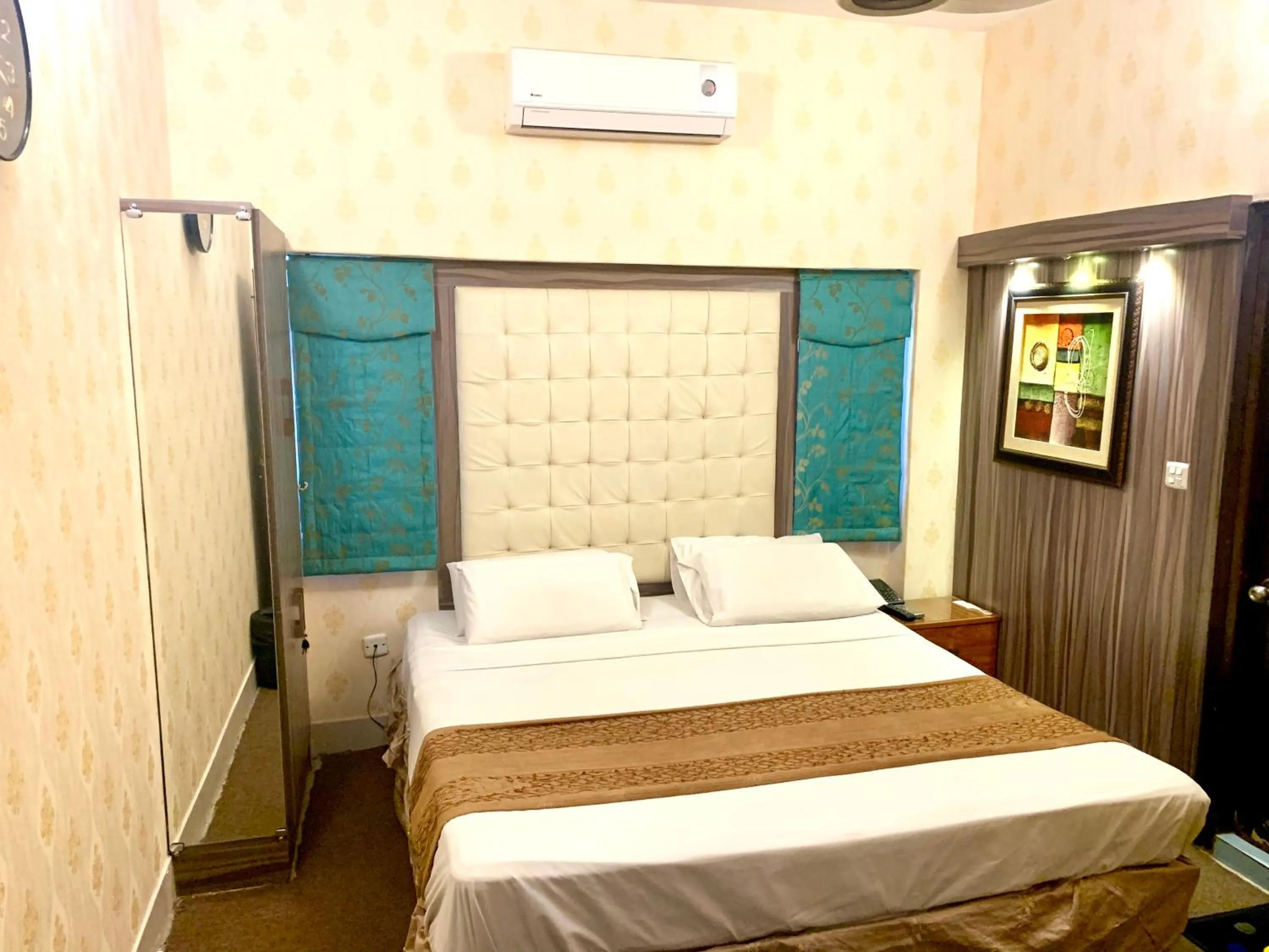 Budget Double Room - single occupancy in Star Guest House