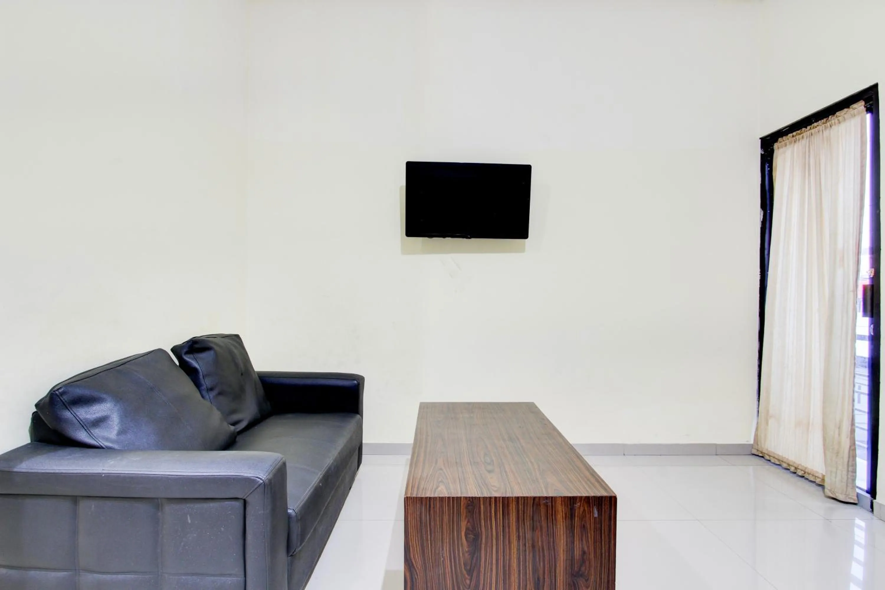 Bedroom in Hotel O Pogung Near Near Ugm Formerly Maleo Residence