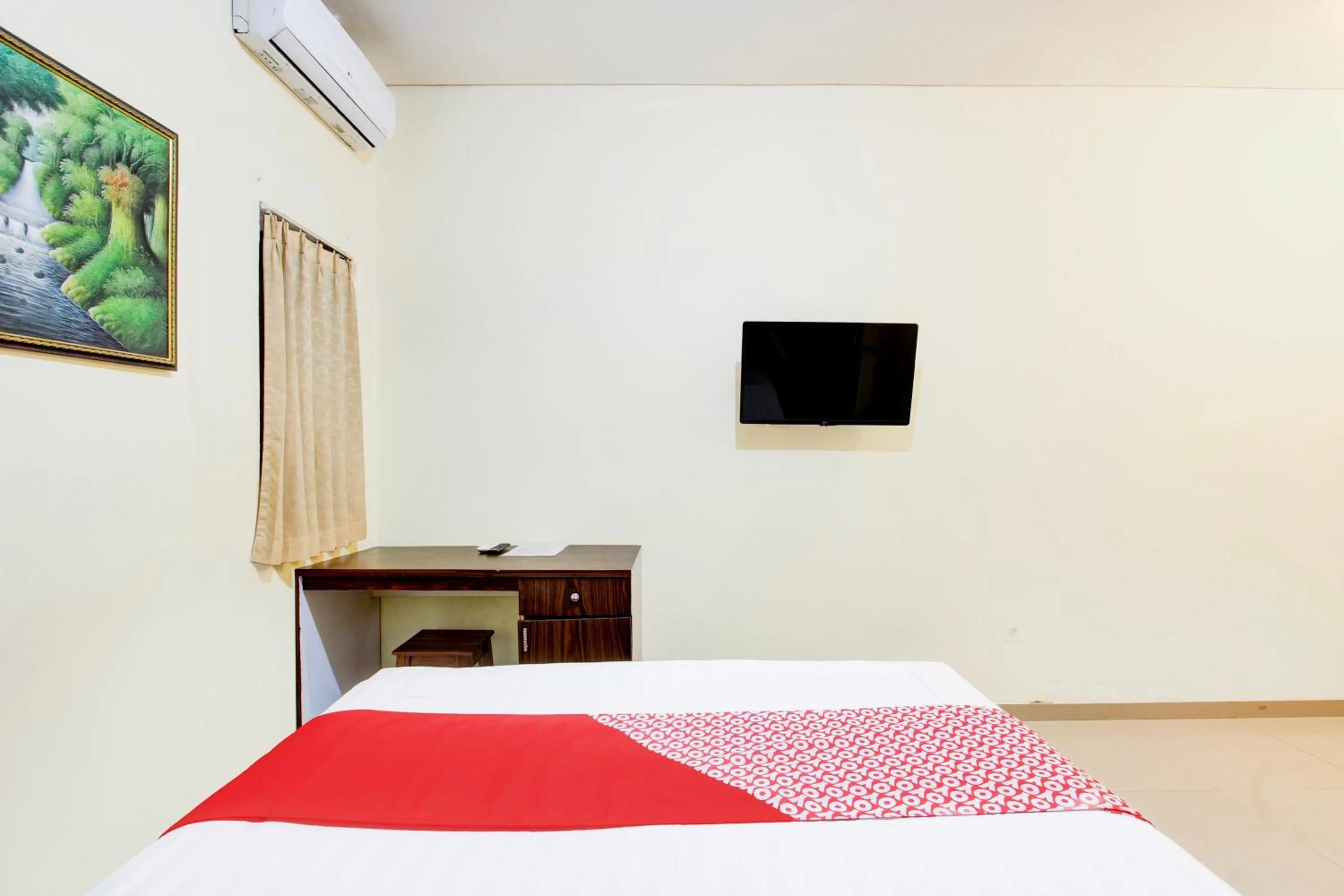 Bedroom, Bed in Hotel O Pogung Near Near Ugm Formerly Maleo Residence