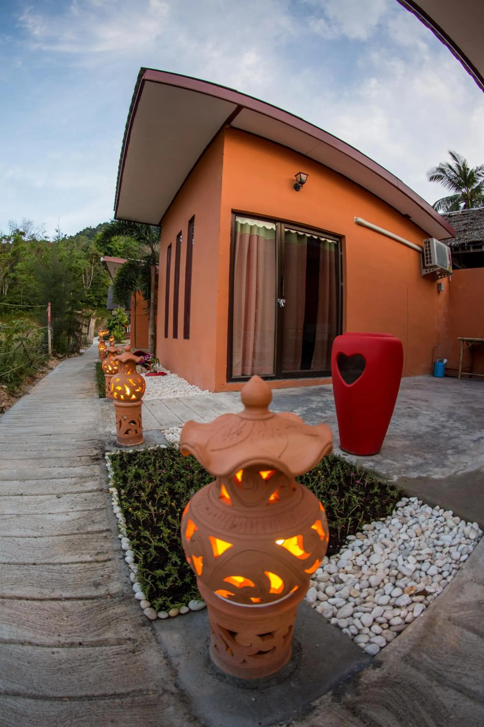 Property building in El Greco Bungalows Koh Lanta