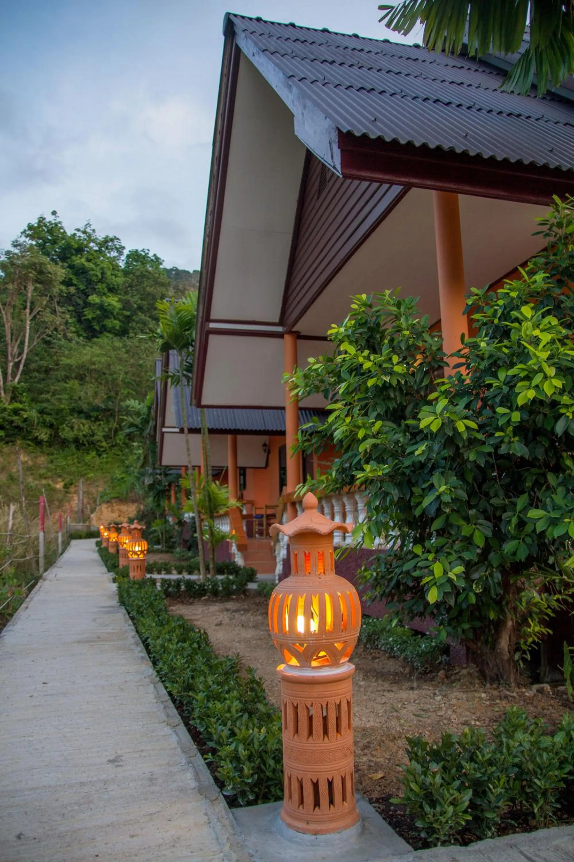 Property building in El Greco Bungalows Koh Lanta